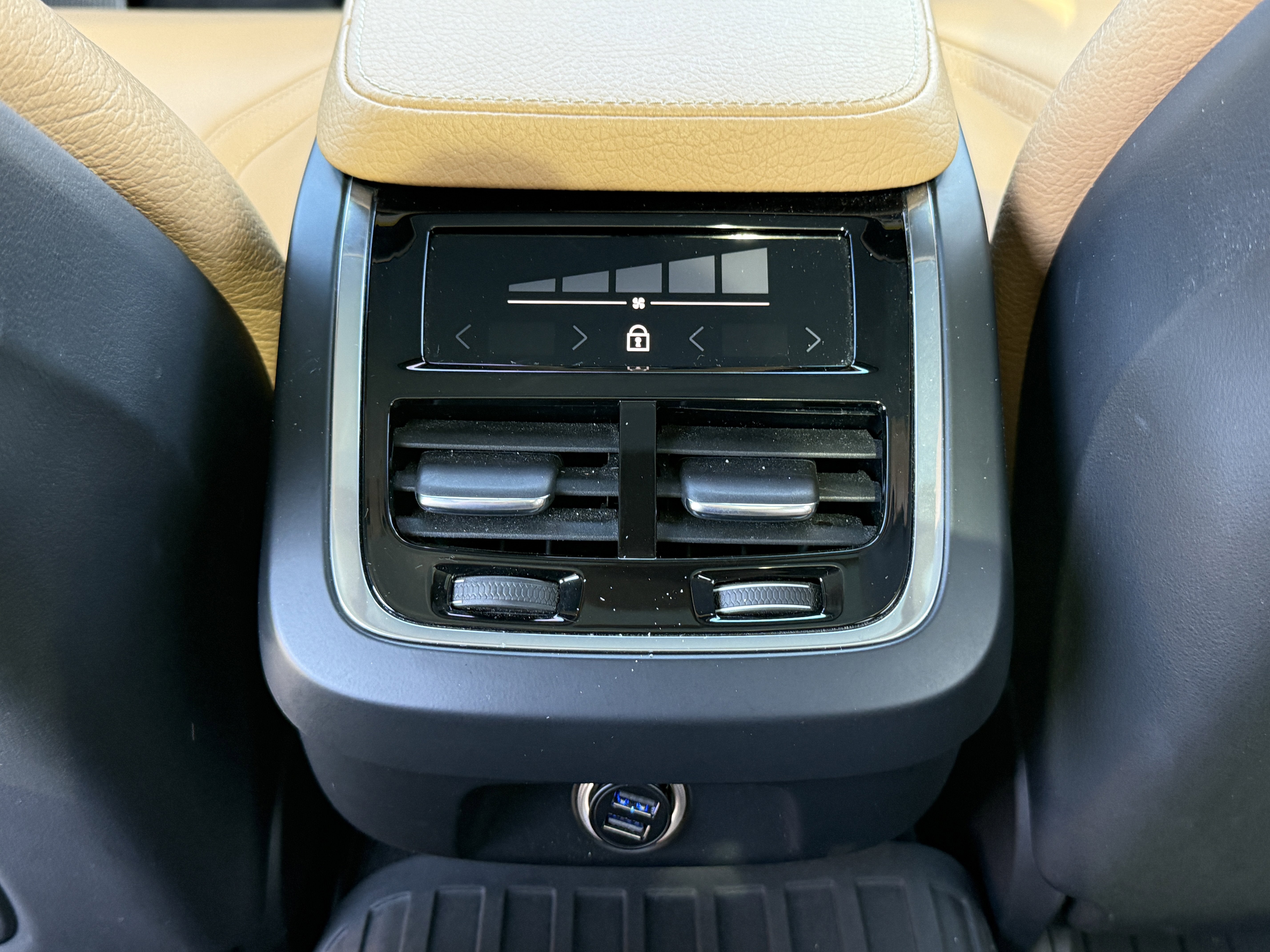 2018 Volvo V90 Cross Country T5
