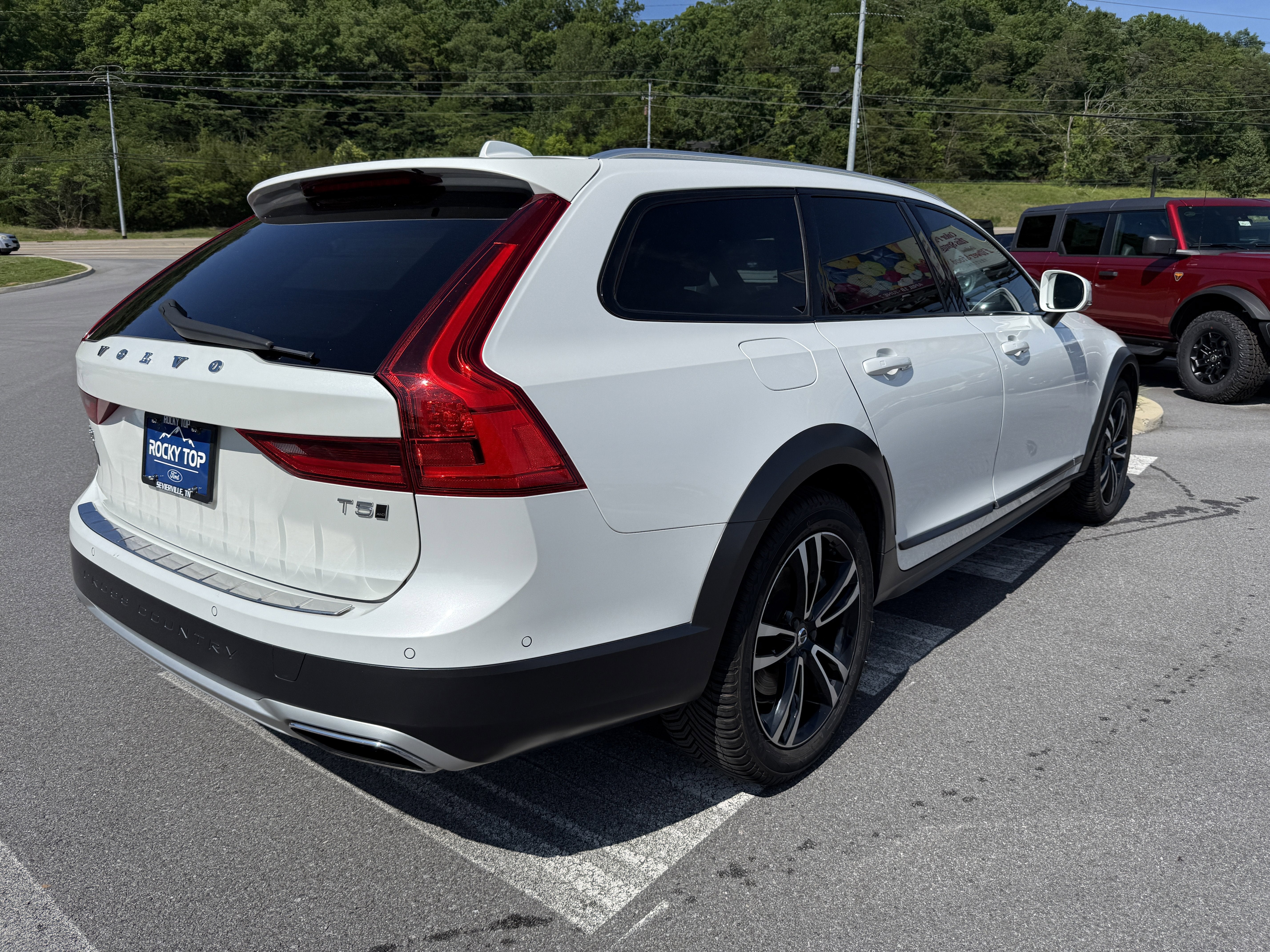 2018 Volvo V90 Cross Country T5