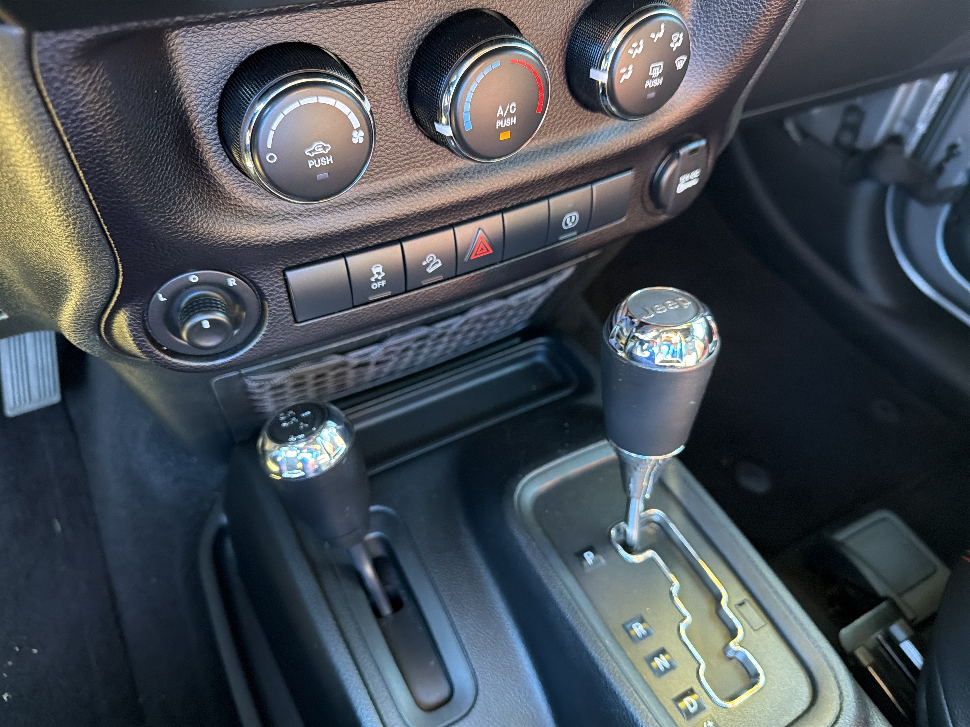 2018 Jeep Wrangler JK Sahara 4x4