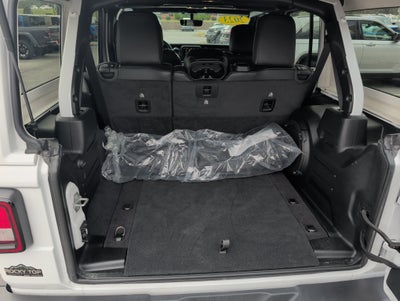 2023 Jeep Wrangler 4-Door Sahara Altitude 4x4