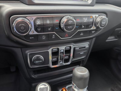 2023 Jeep Wrangler 4-Door Sahara Altitude 4x4