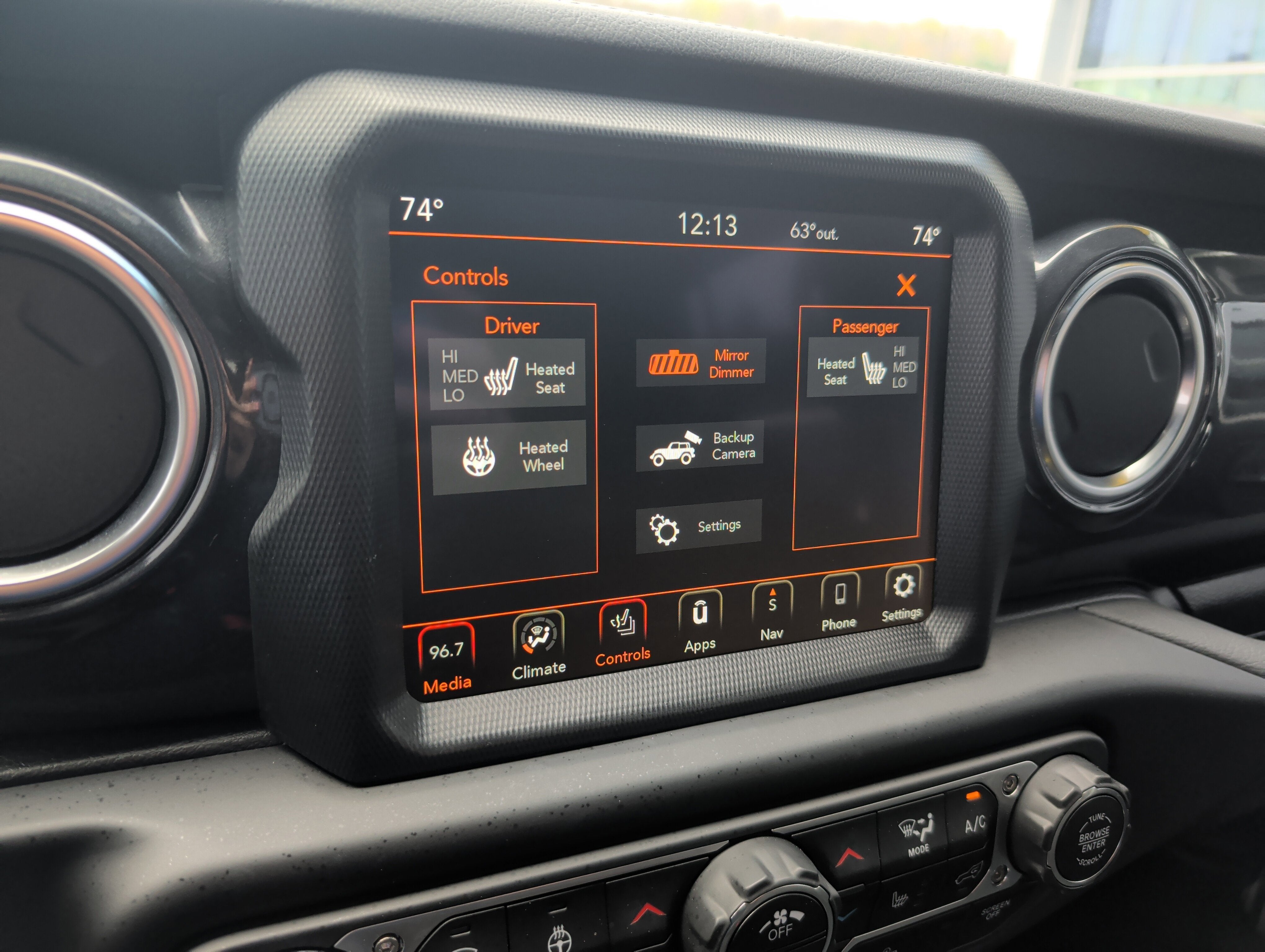 2023 Jeep Wrangler 4-Door Sahara Altitude 4x4