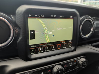2023 Jeep Wrangler 4-Door Sahara Altitude 4x4