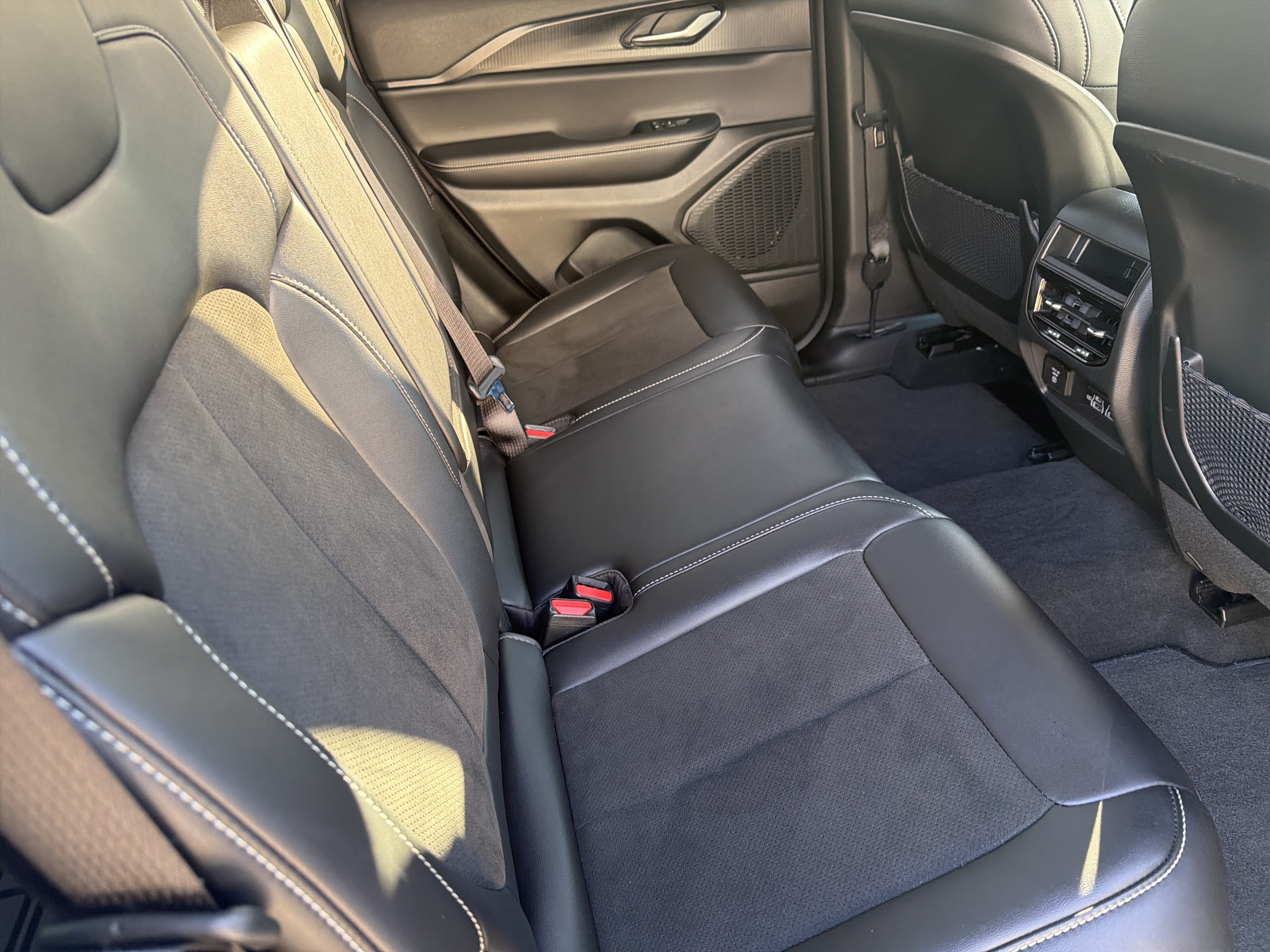 2025 Jeep Grand Cherokee Altitude X 4x4