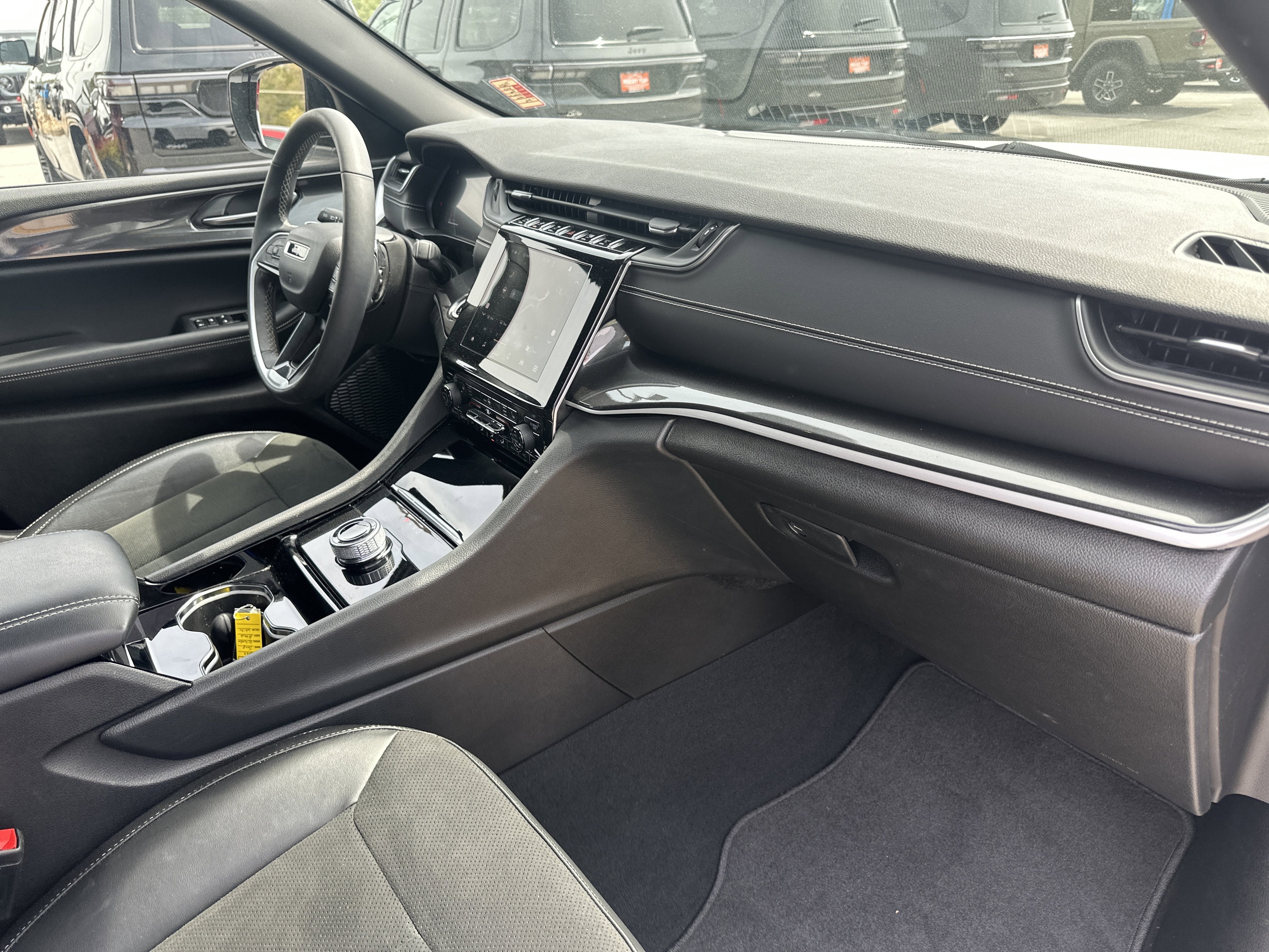 2023 Jeep Grand Cherokee Altitude 4x4