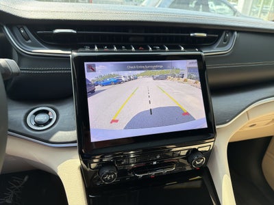 2025 Jeep Grand Cherokee L Limited 4x4