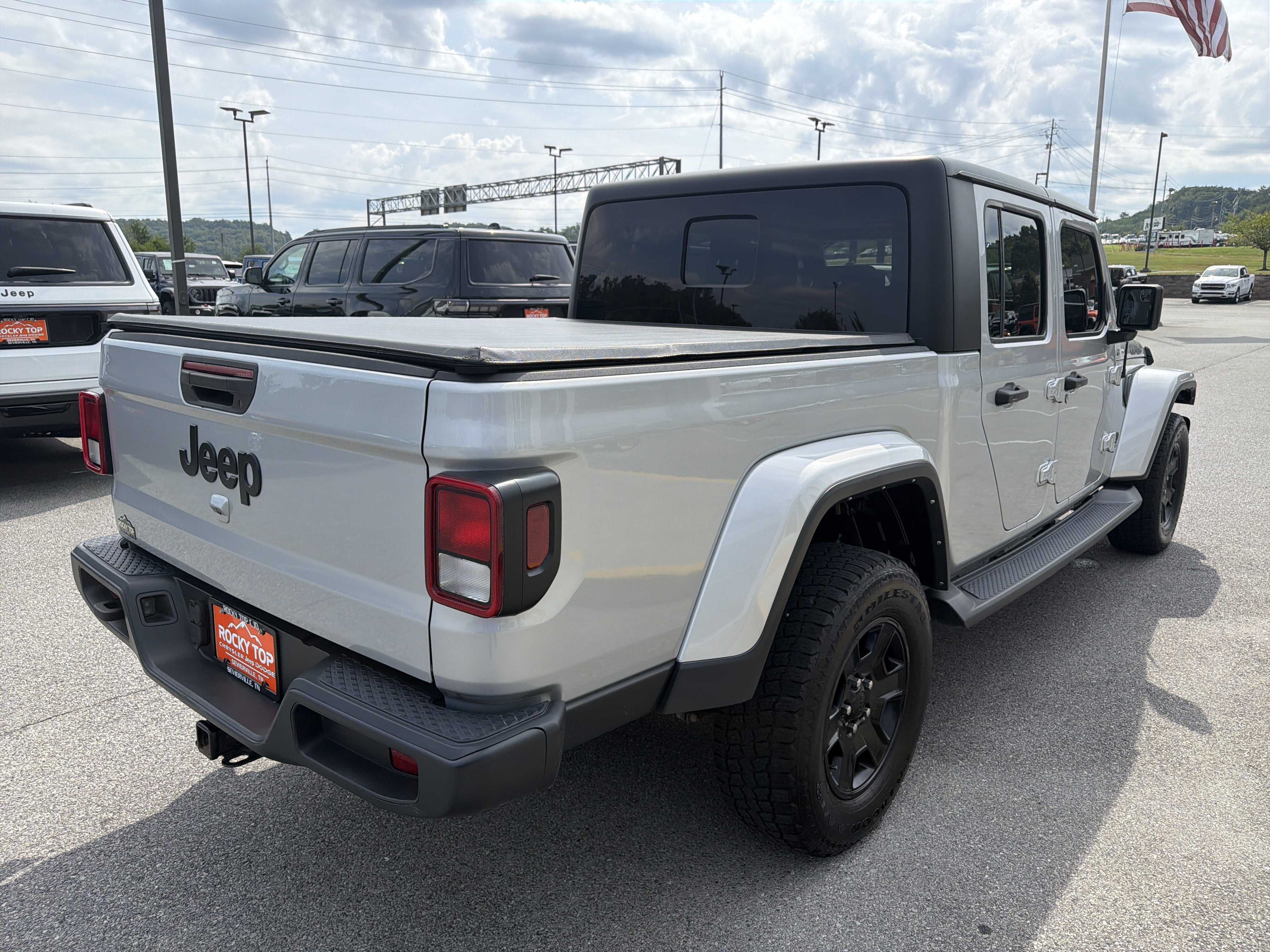 2022 Jeep Gladiator Sport S 4x4