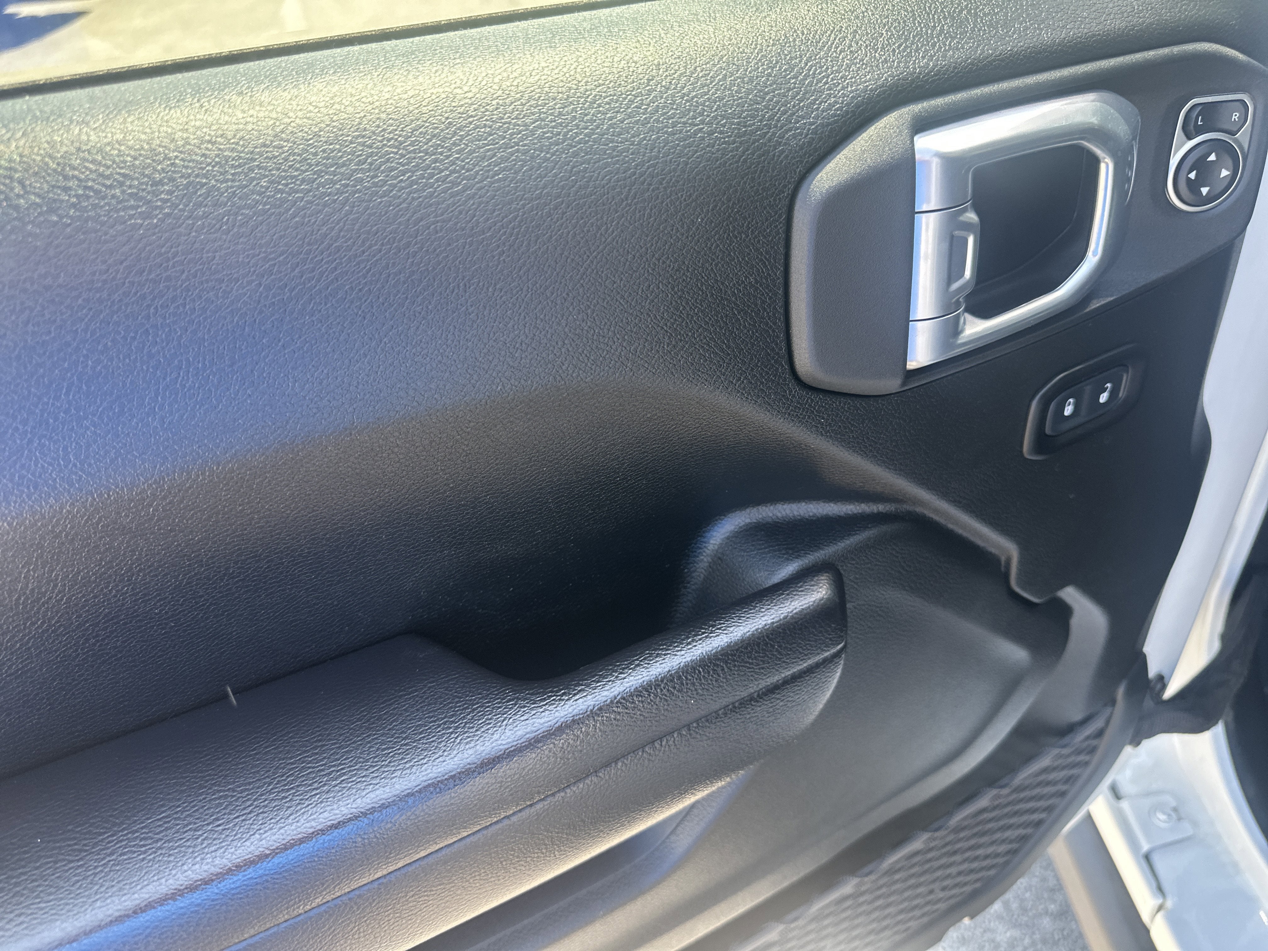 2021 Jeep Gladiator Willys 4x4