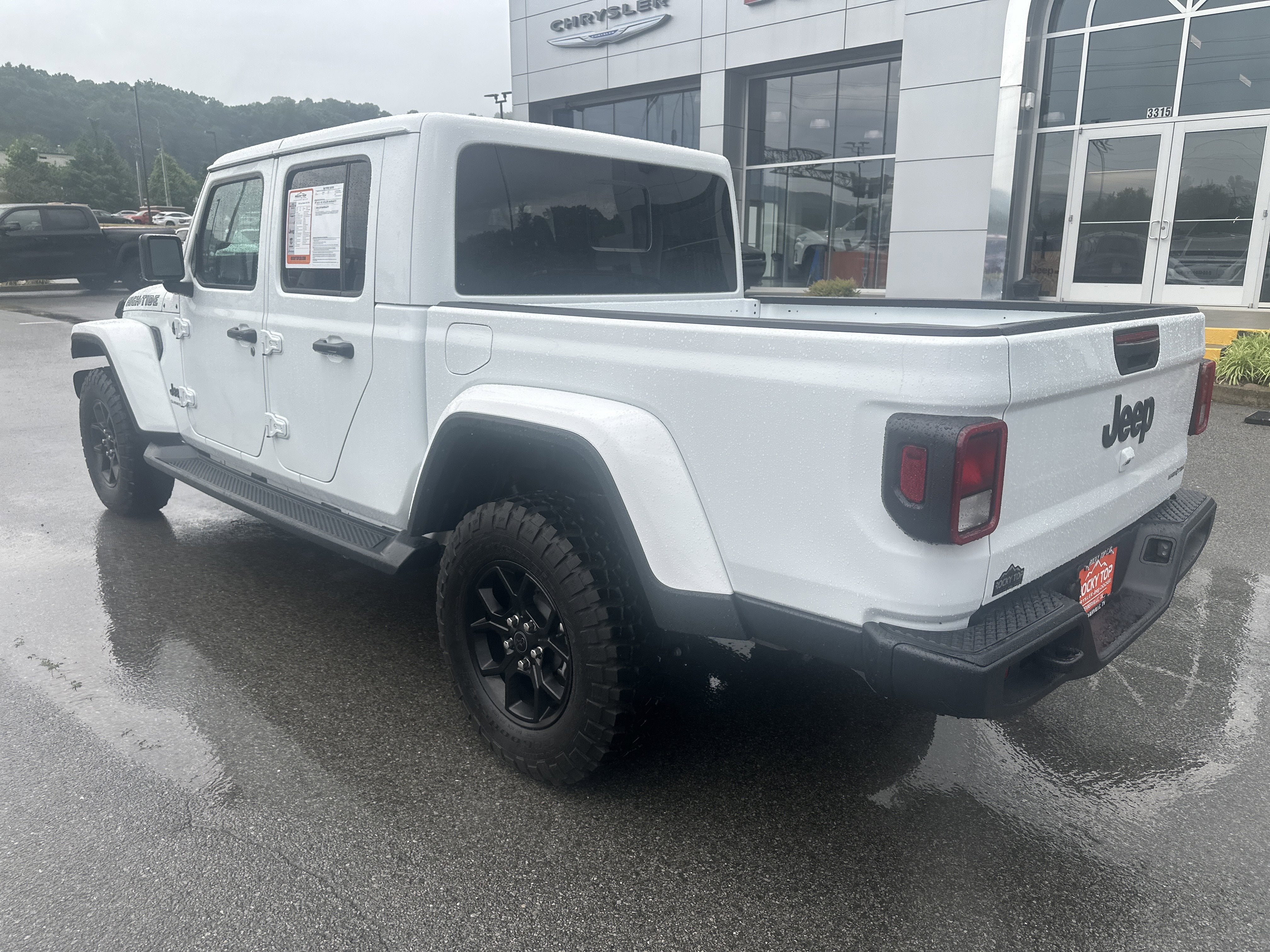 2025 Jeep Gladiator High Tide