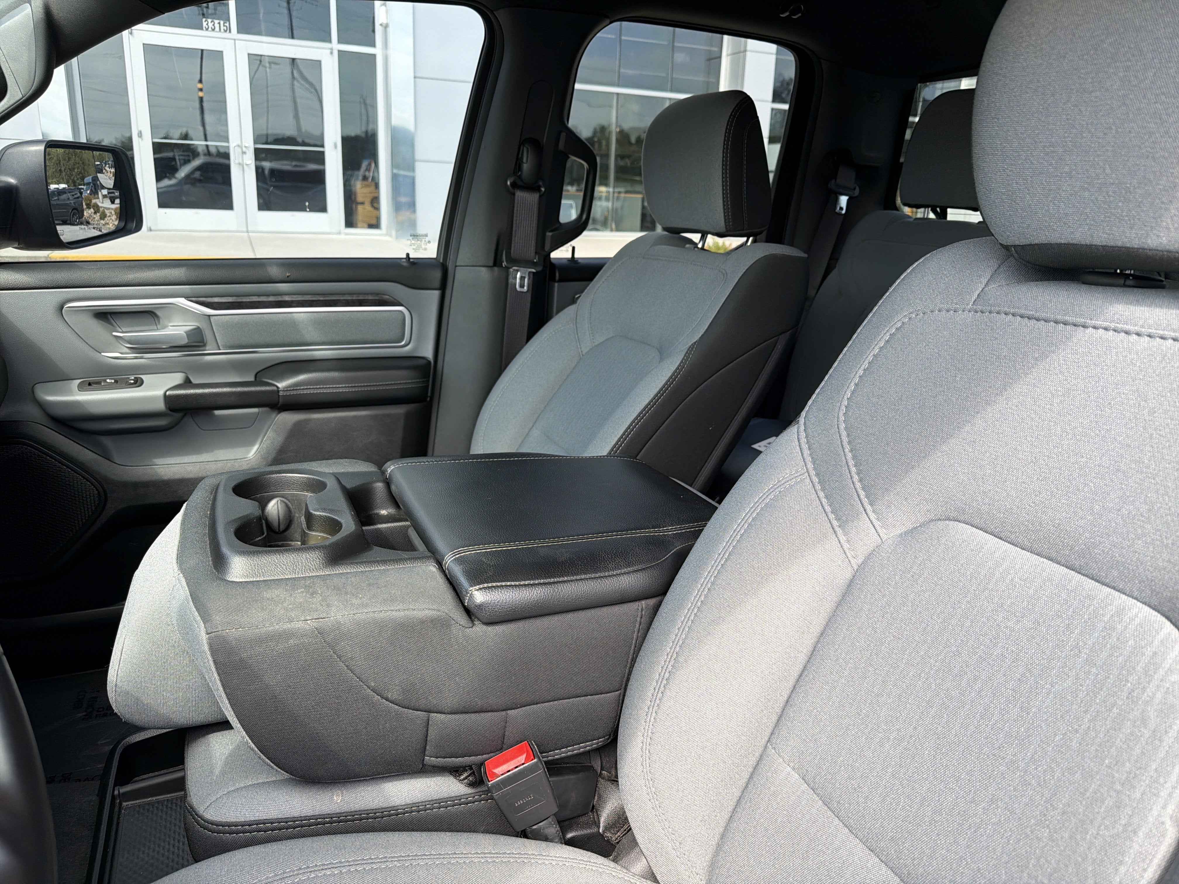 2021 RAM 1500 Big Horn Quad Cab 4x4 6'4' Box