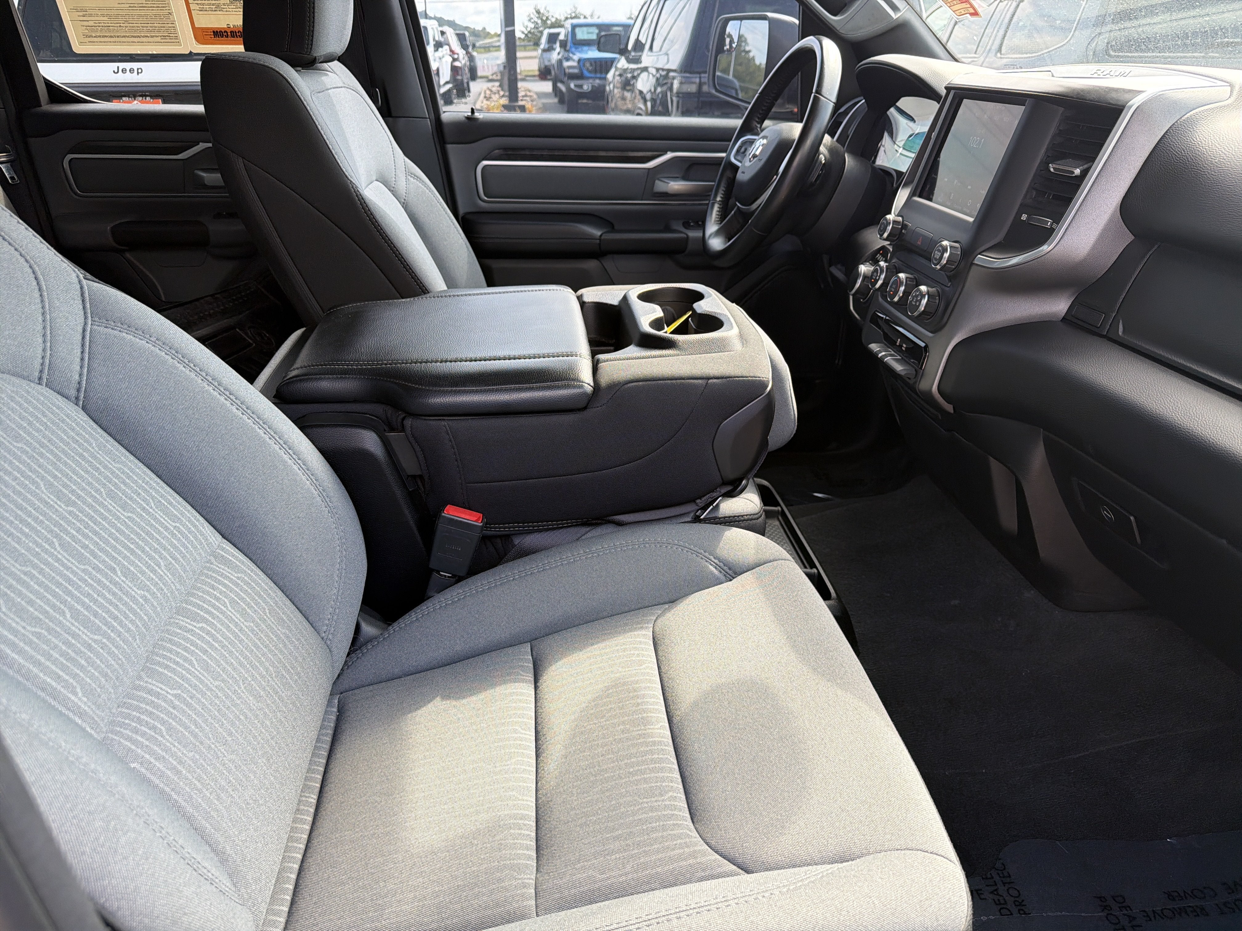 2021 RAM 1500 Big Horn Quad Cab 4x4 6'4' Box