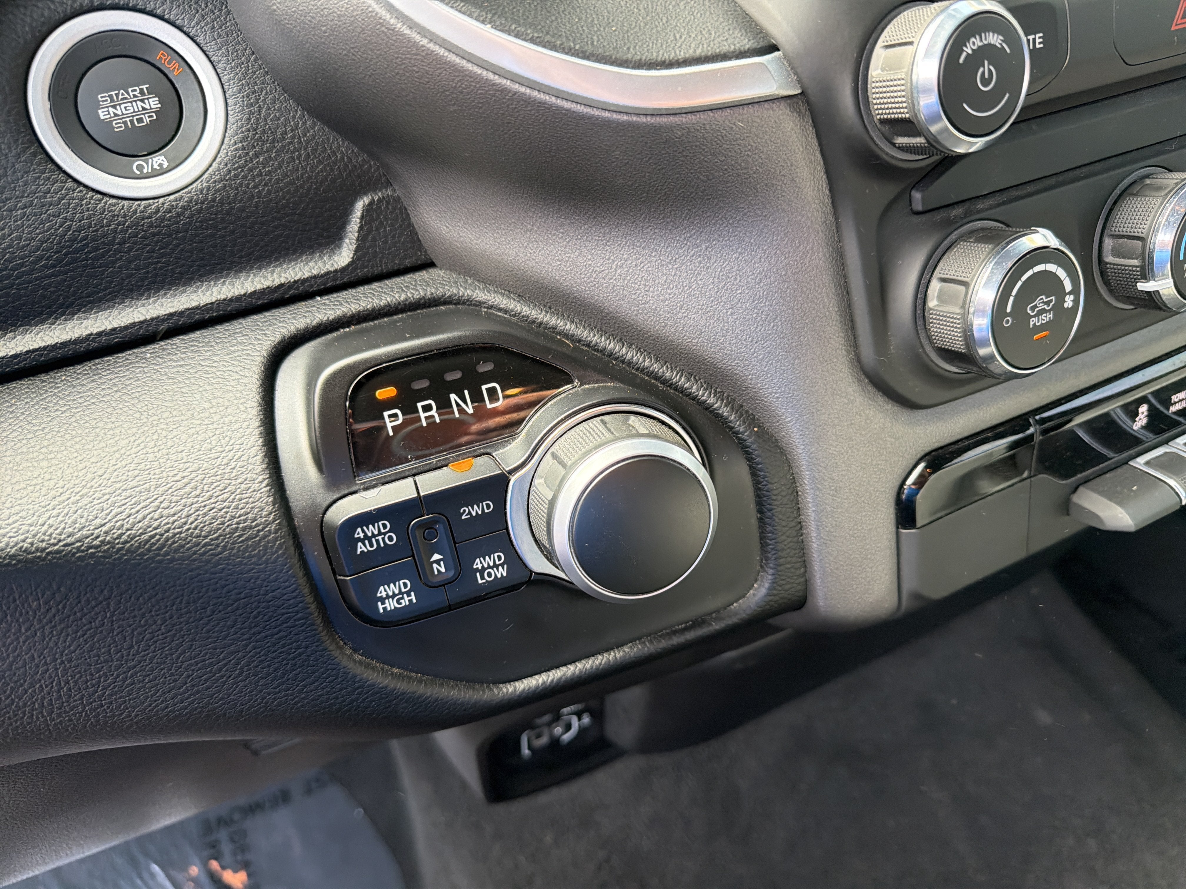 2021 RAM 1500 Big Horn Quad Cab 4x4 6'4' Box