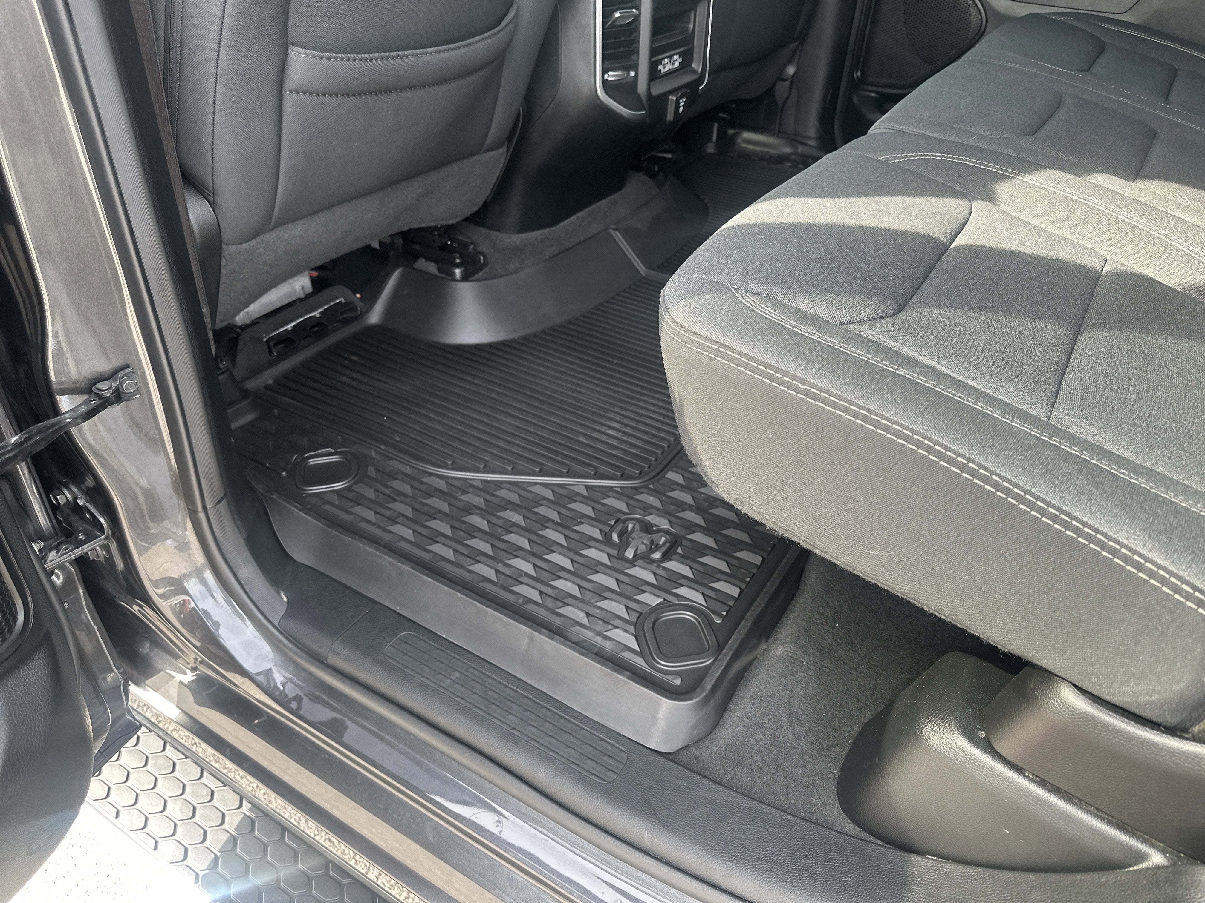 2021 RAM 1500 Big Horn Crew Cab 4x4 5'7' Box