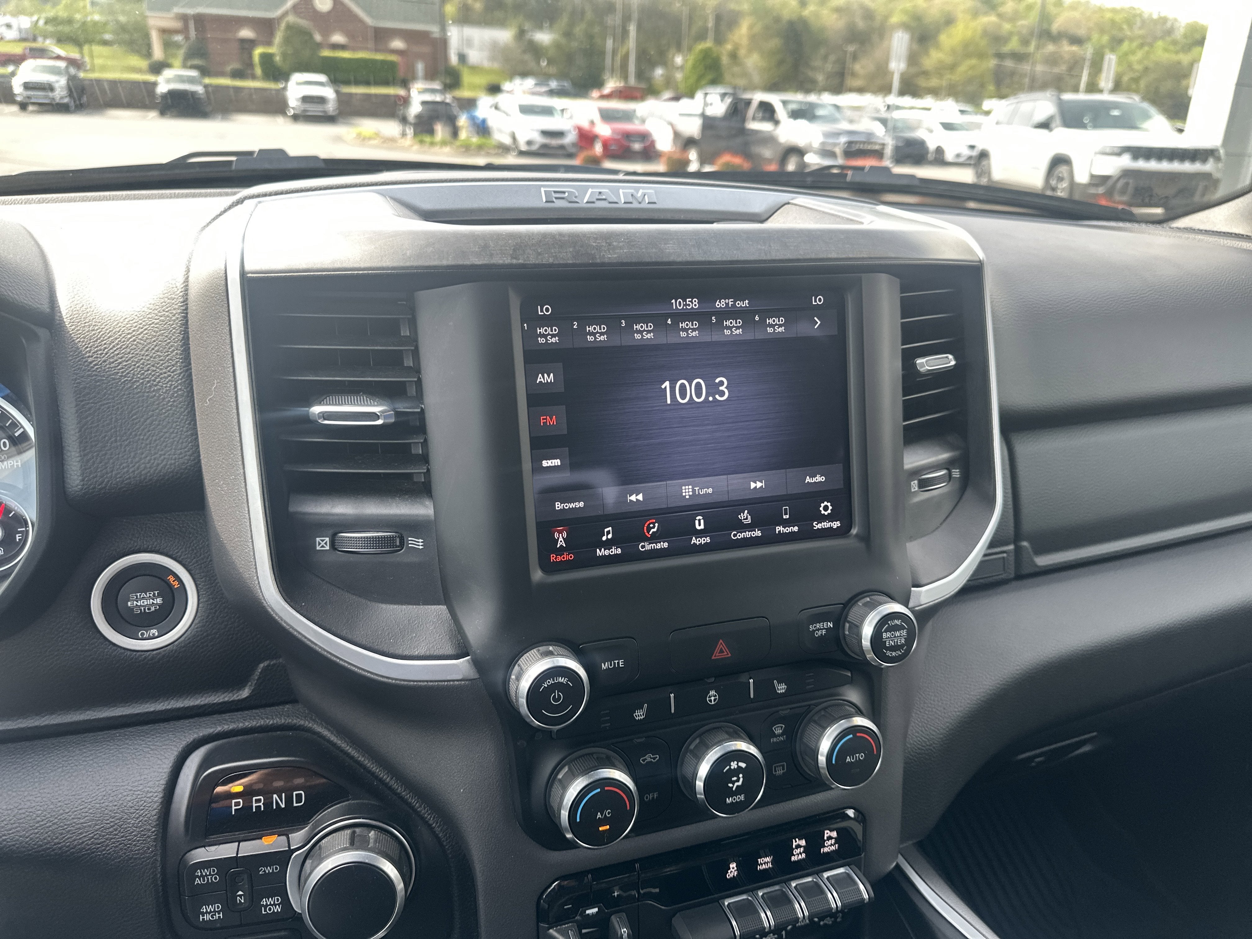 2021 RAM 1500 Big Horn Crew Cab 4x4 5'7' Box