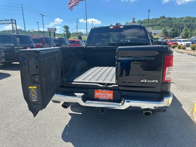 2020 RAM 1500 Big Horn Crew Cab 4x4 5'7' Box