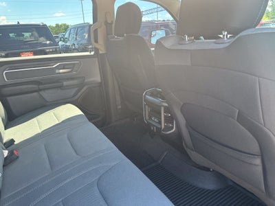 2020 RAM 1500 Big Horn Crew Cab 4x4 5'7' Box