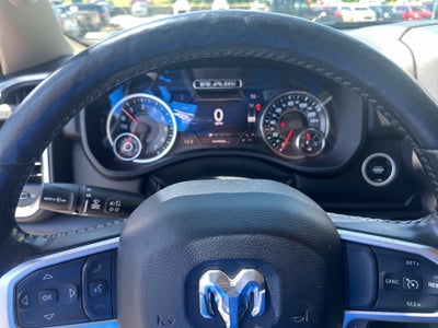 2020 RAM 1500 Big Horn Crew Cab 4x4 5'7' Box