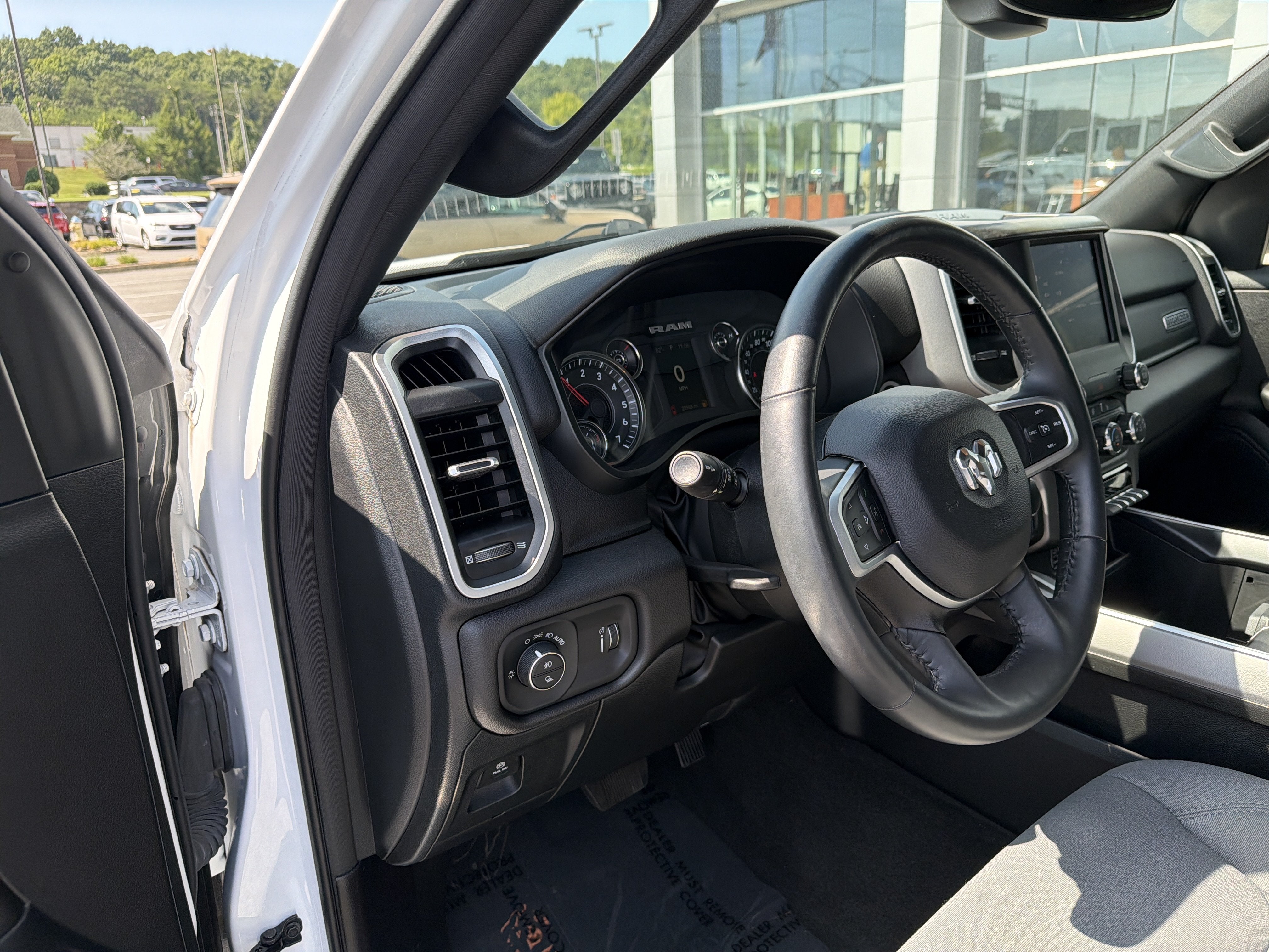 2023 RAM 1500 Big Horn Crew Cab 4x4 5'7' Box