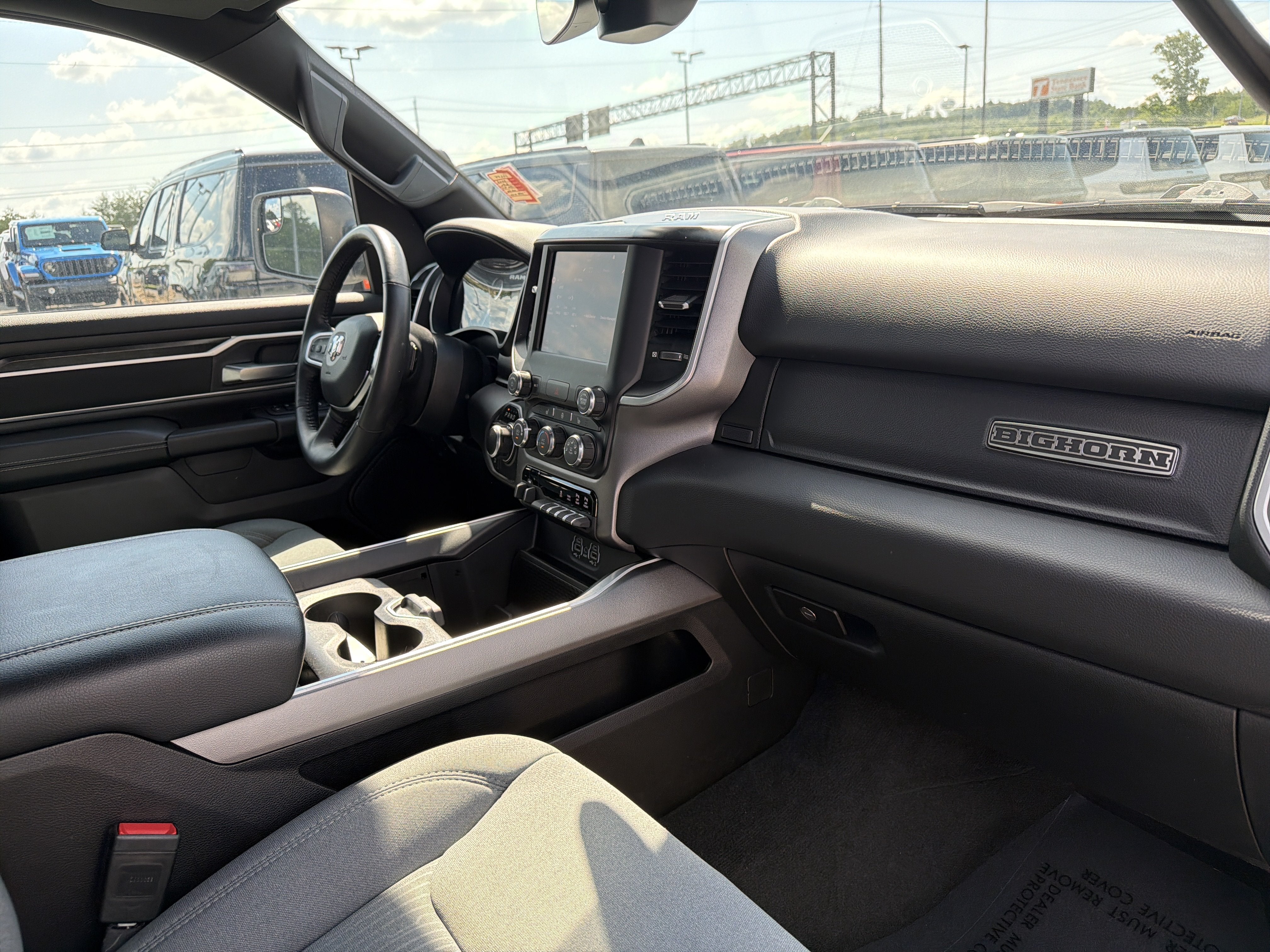 2023 RAM 1500 Big Horn Crew Cab 4x4 5'7' Box