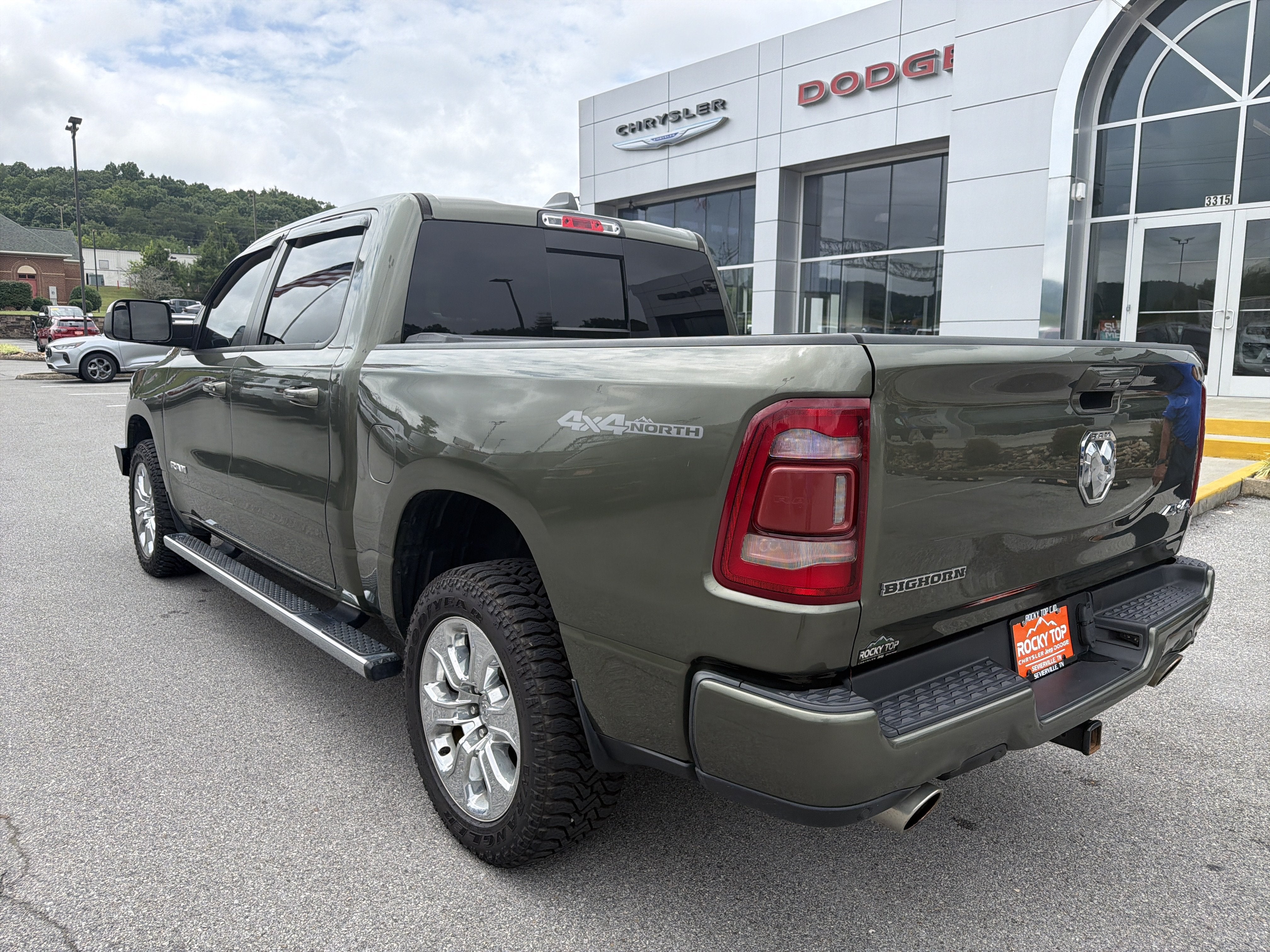 2020 RAM 1500 Big Horn Crew Cab 4x4 5'7' Box