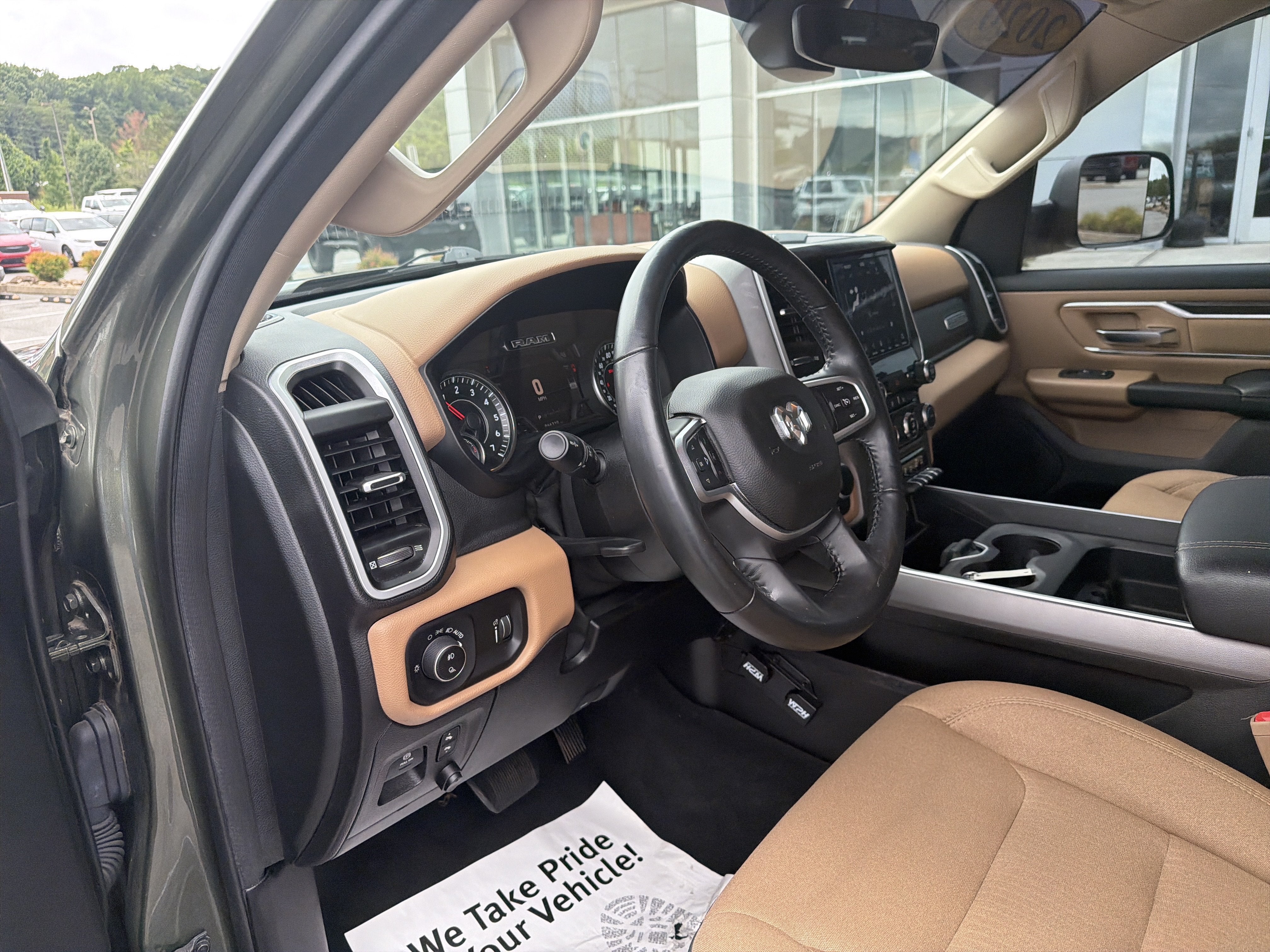 2020 RAM 1500 Big Horn Crew Cab 4x4 5'7' Box