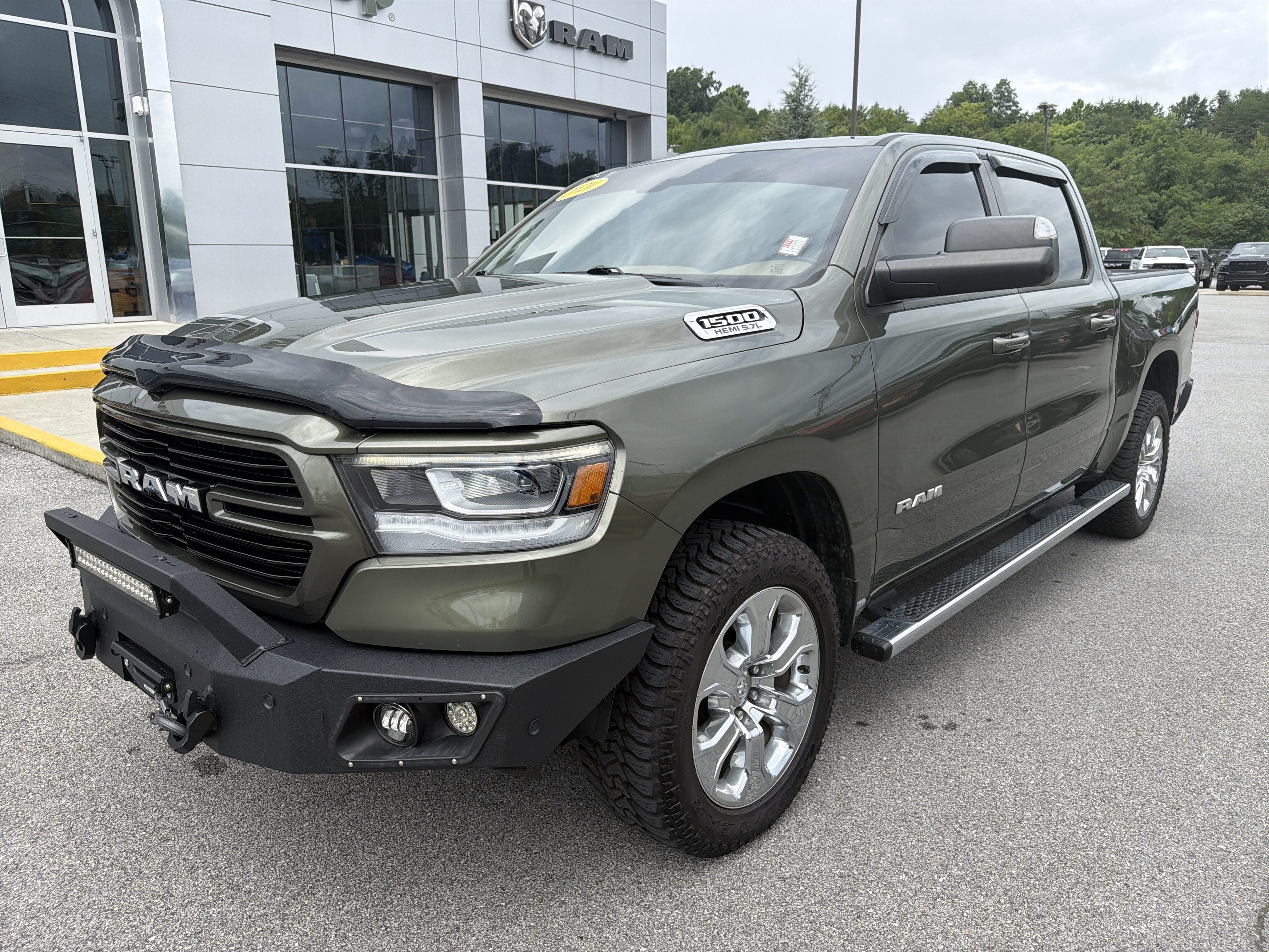 2020 RAM 1500 Big Horn Crew Cab 4x4 5'7' Box