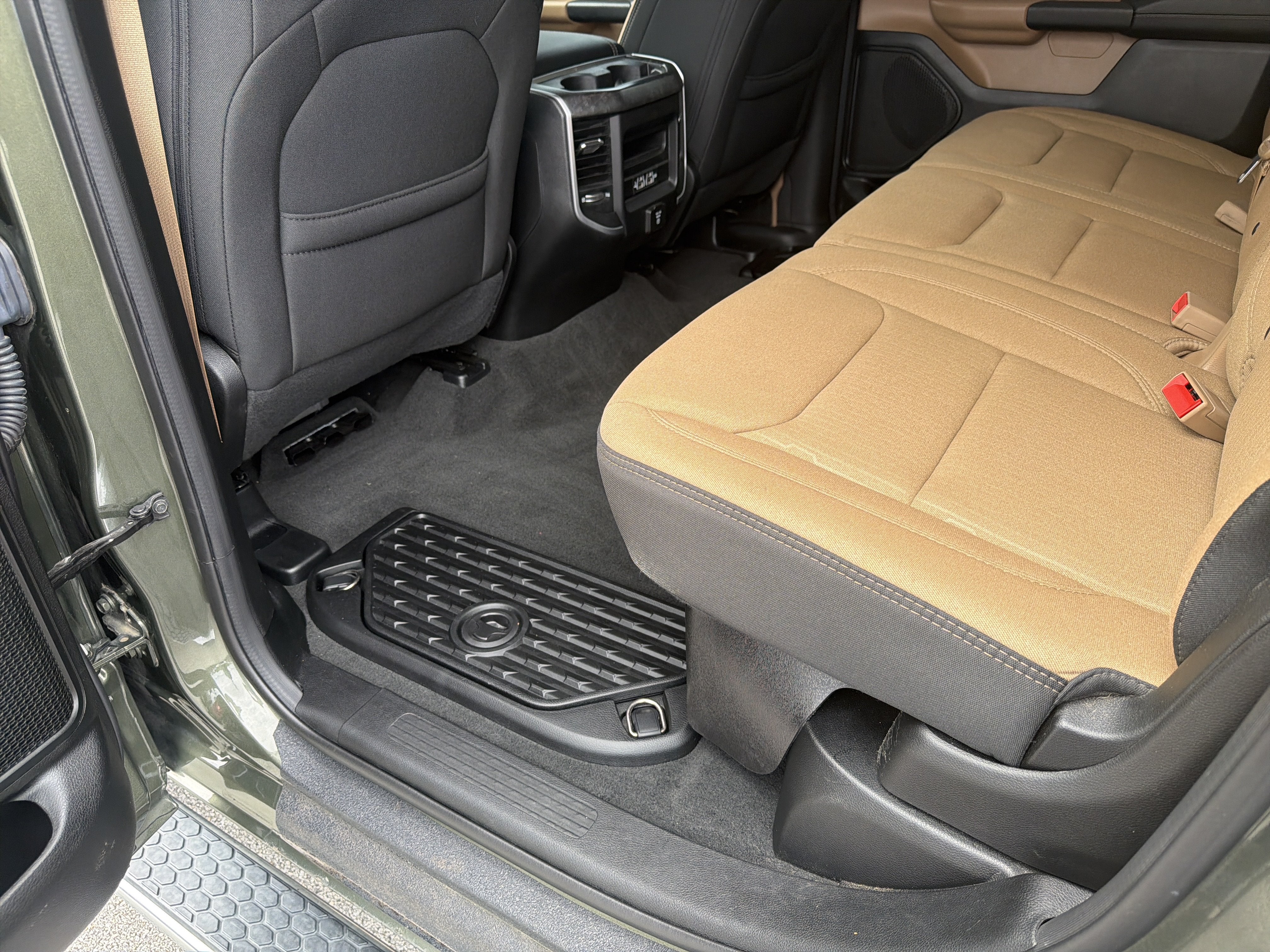 2020 RAM 1500 Big Horn Crew Cab 4x4 5'7' Box