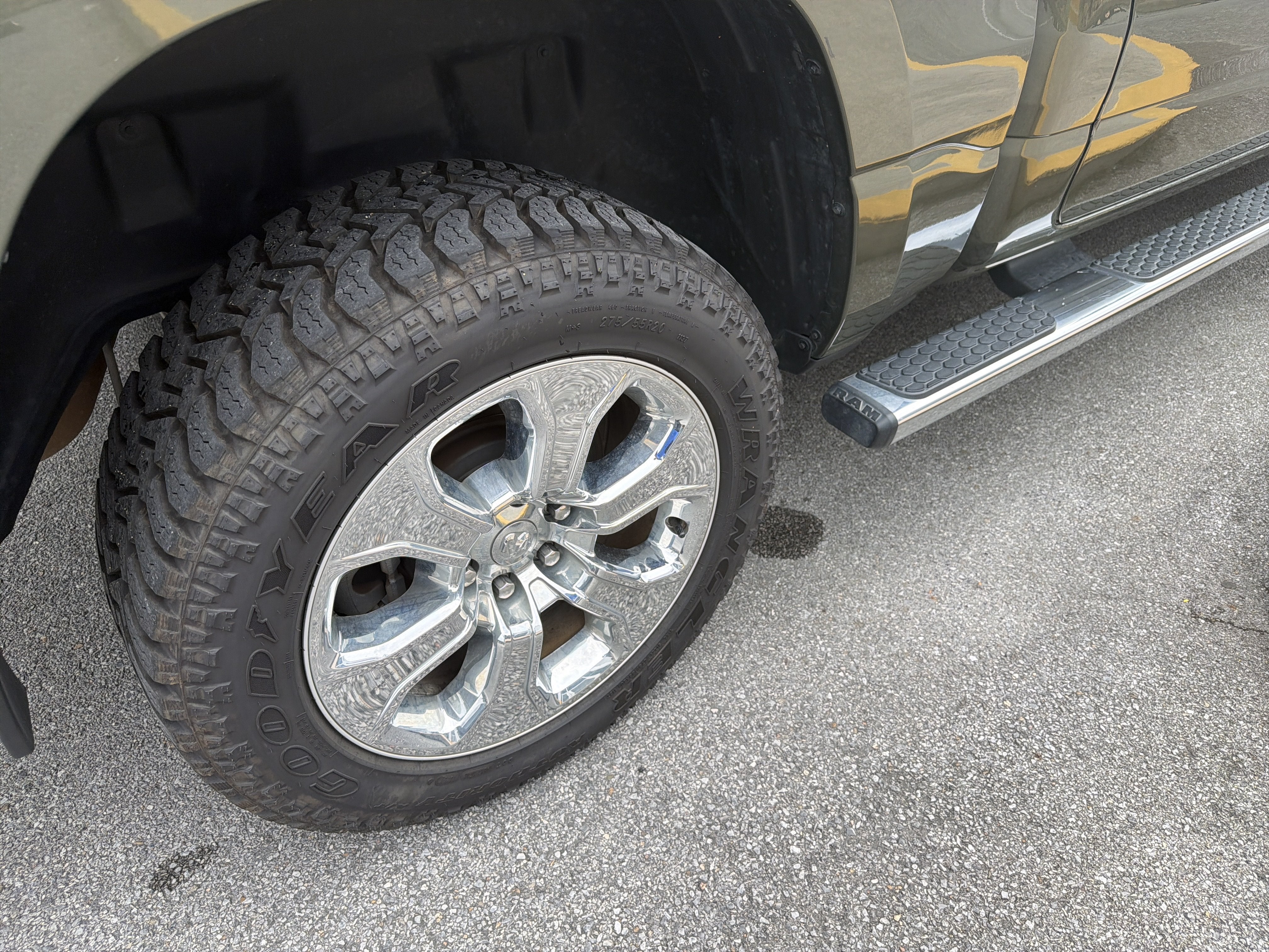 2020 RAM 1500 Big Horn Crew Cab 4x4 5'7' Box