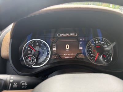 2020 RAM 1500 Big Horn Crew Cab 4x4 5'7' Box