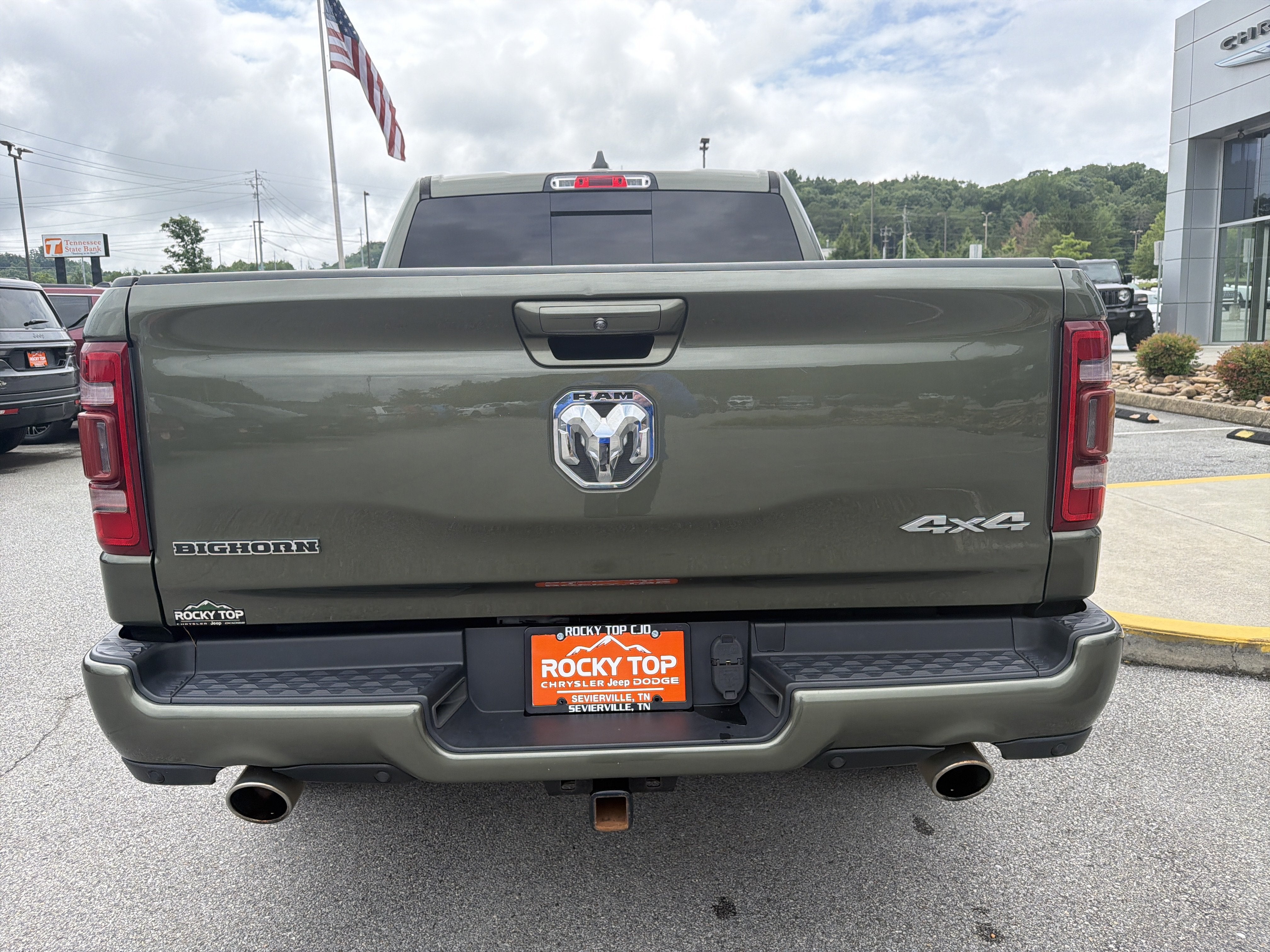 2020 RAM 1500 Big Horn Crew Cab 4x4 5'7' Box