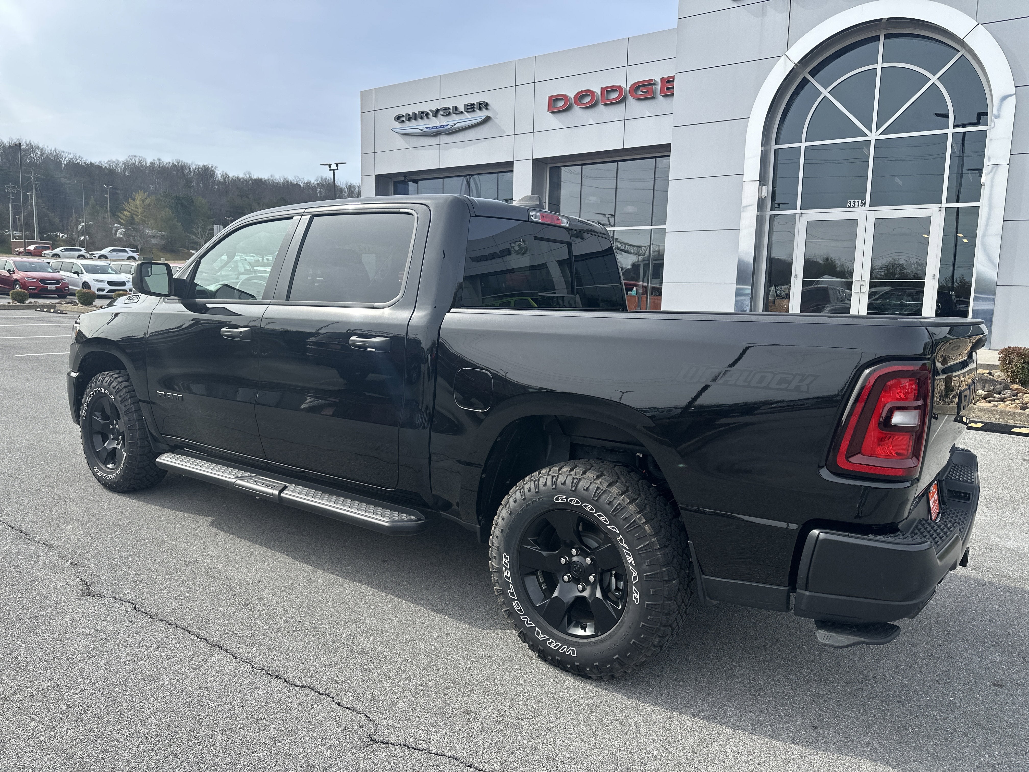 2025 RAM 1500 Warlock Crew Cab 4x4 5'7' Box
