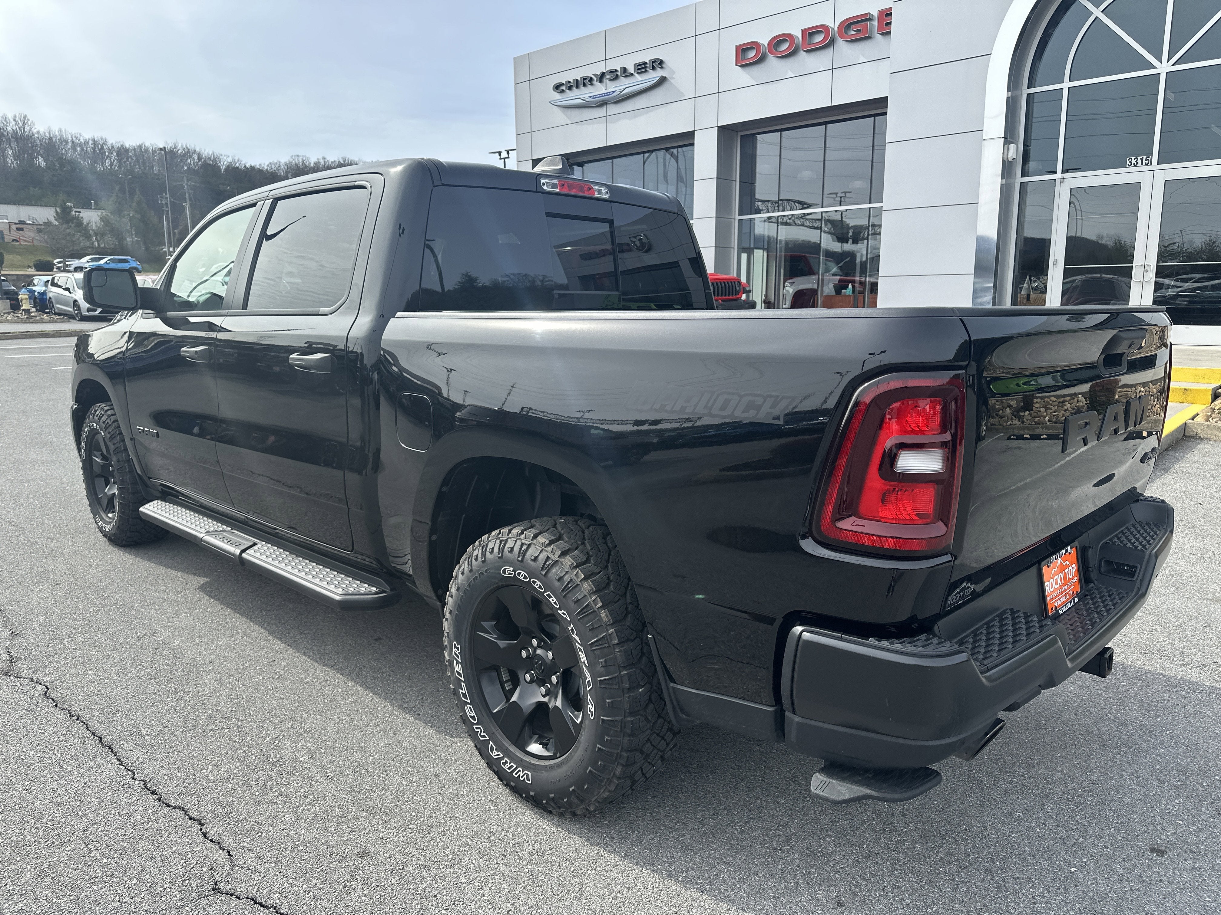 2025 RAM 1500 Warlock Crew Cab 4x4 5'7' Box