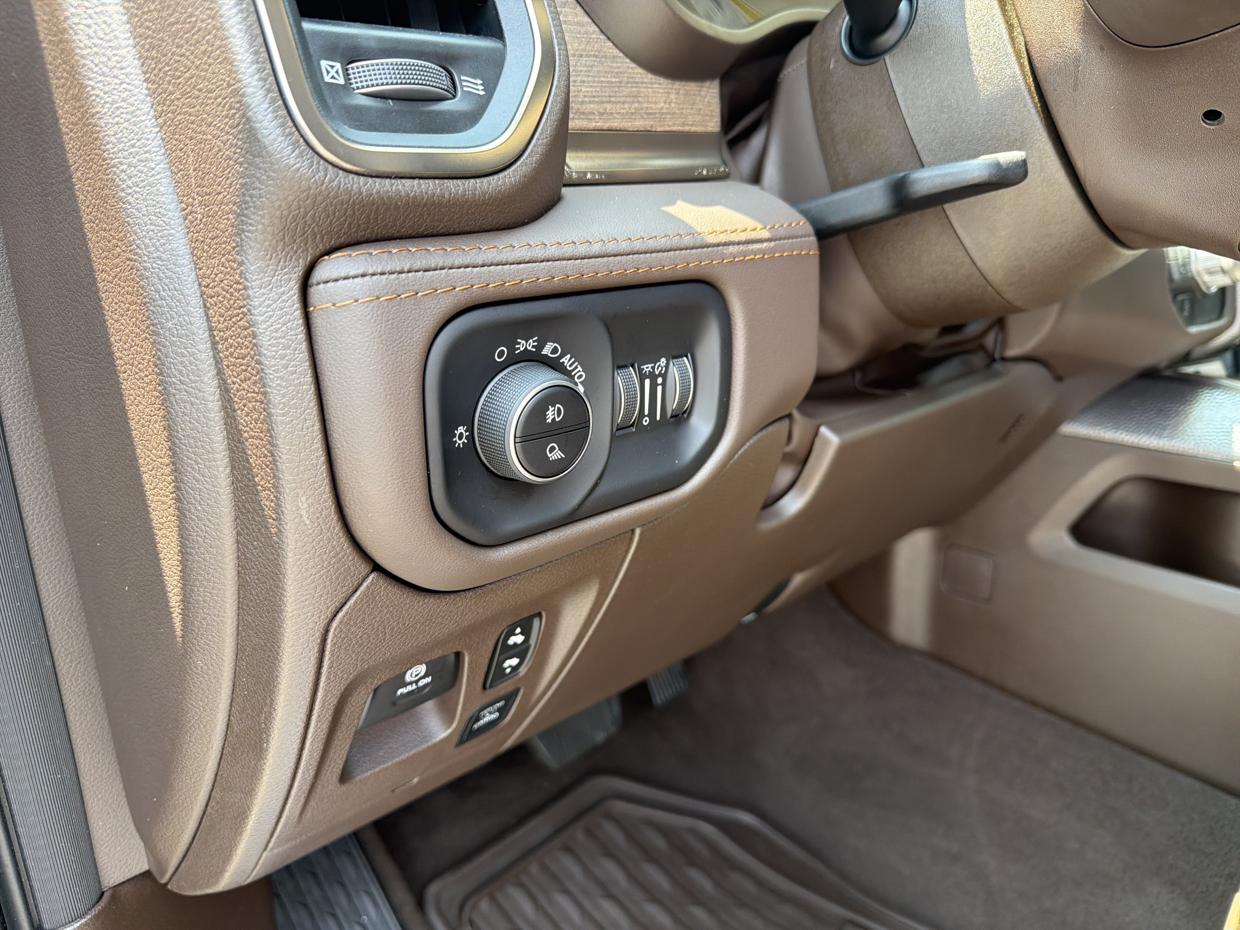 2025 RAM 1500 Limited Longhorn Crew Cab 4x4 5'7' Box
