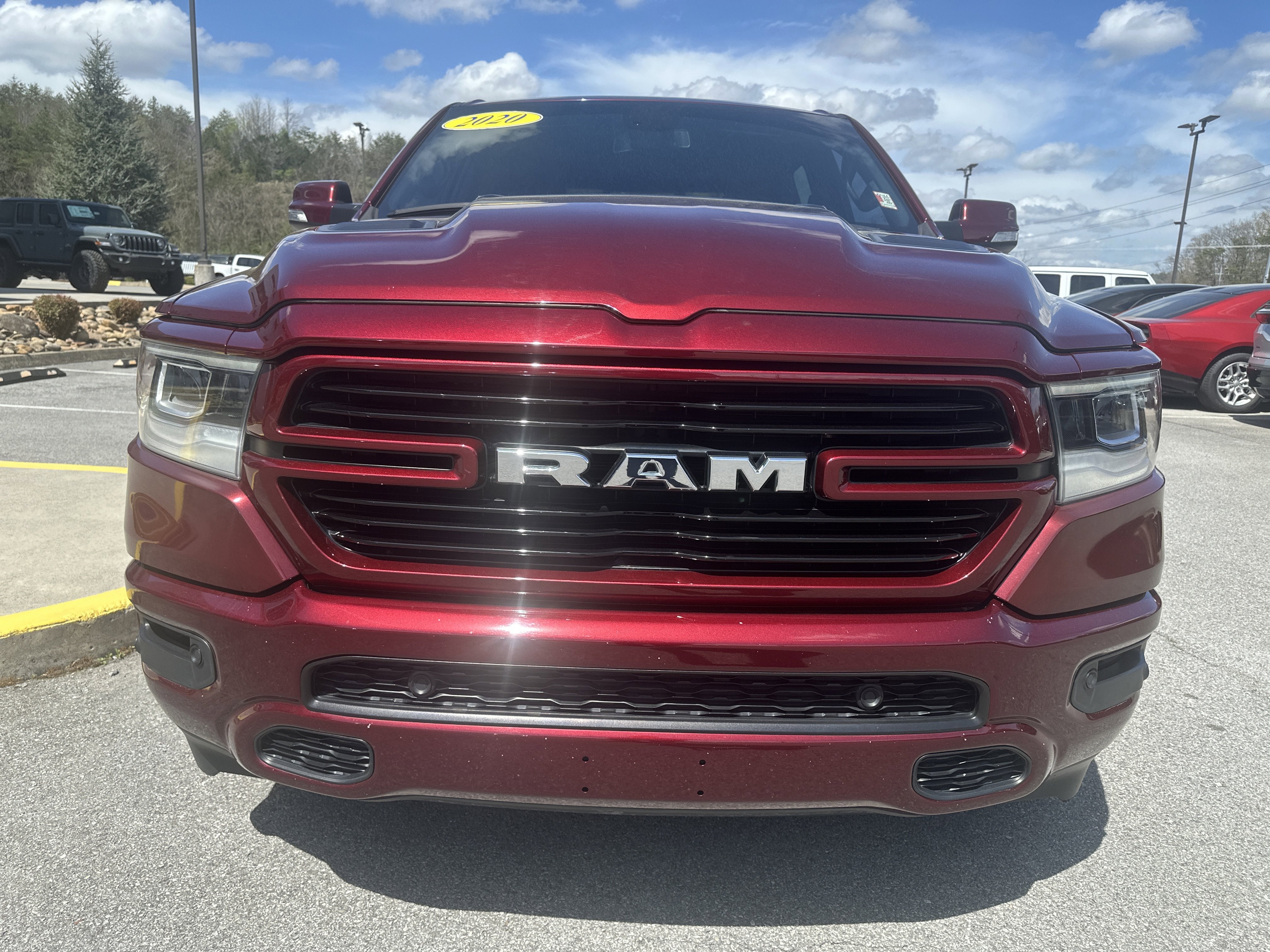 2020 RAM 1500 Laramie Crew Cab 4x4 5'7' Box