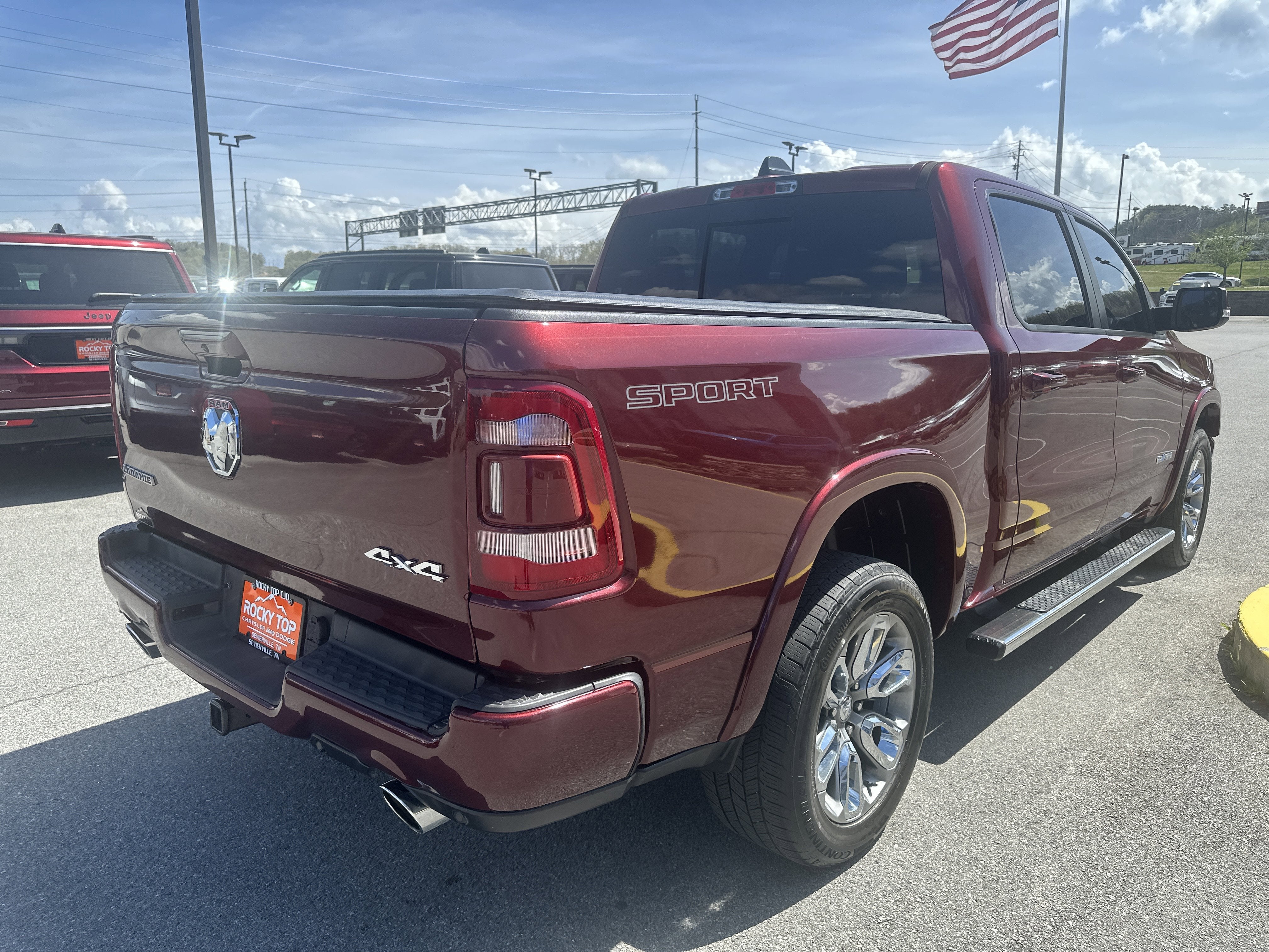 2020 RAM 1500 Laramie Crew Cab 4x4 5'7' Box
