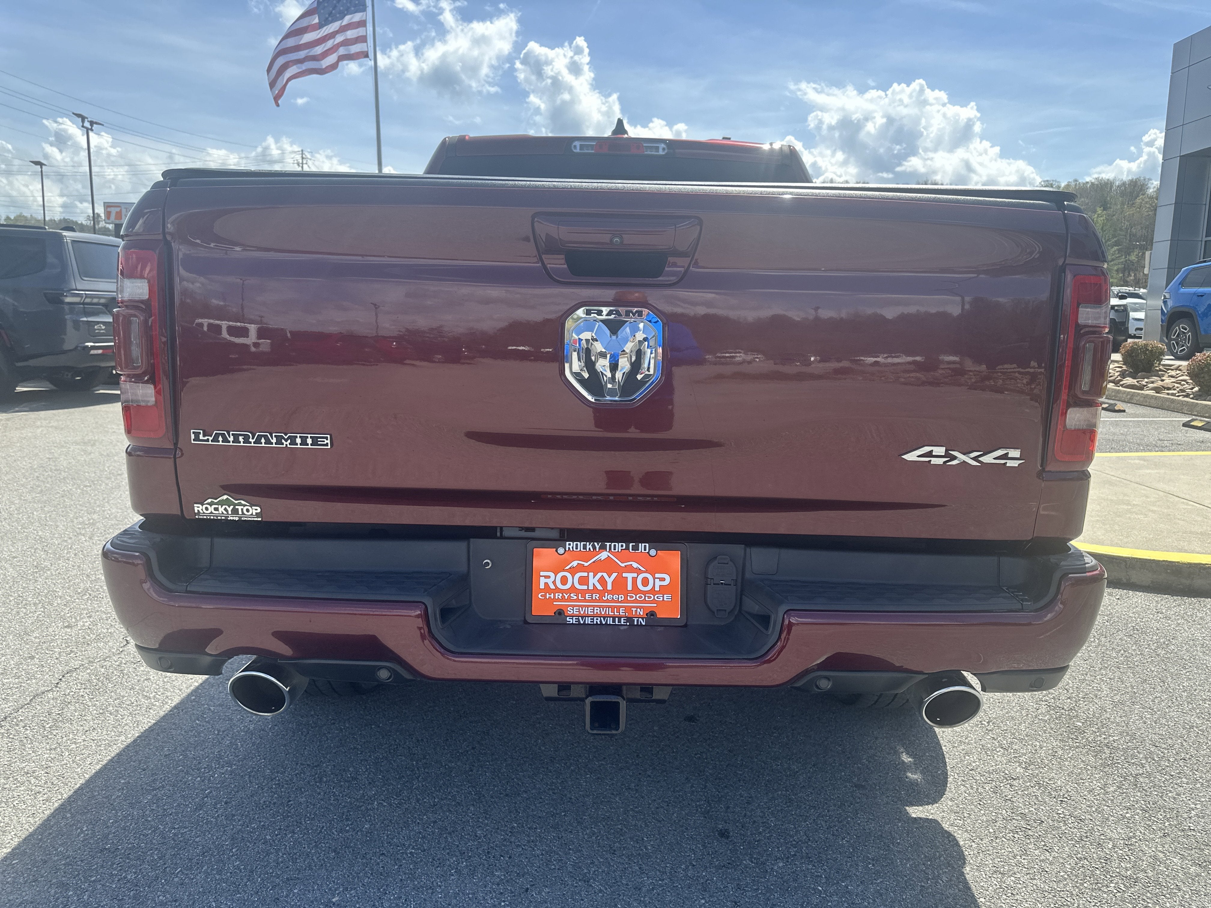 2020 RAM 1500 Laramie Crew Cab 4x4 5'7' Box