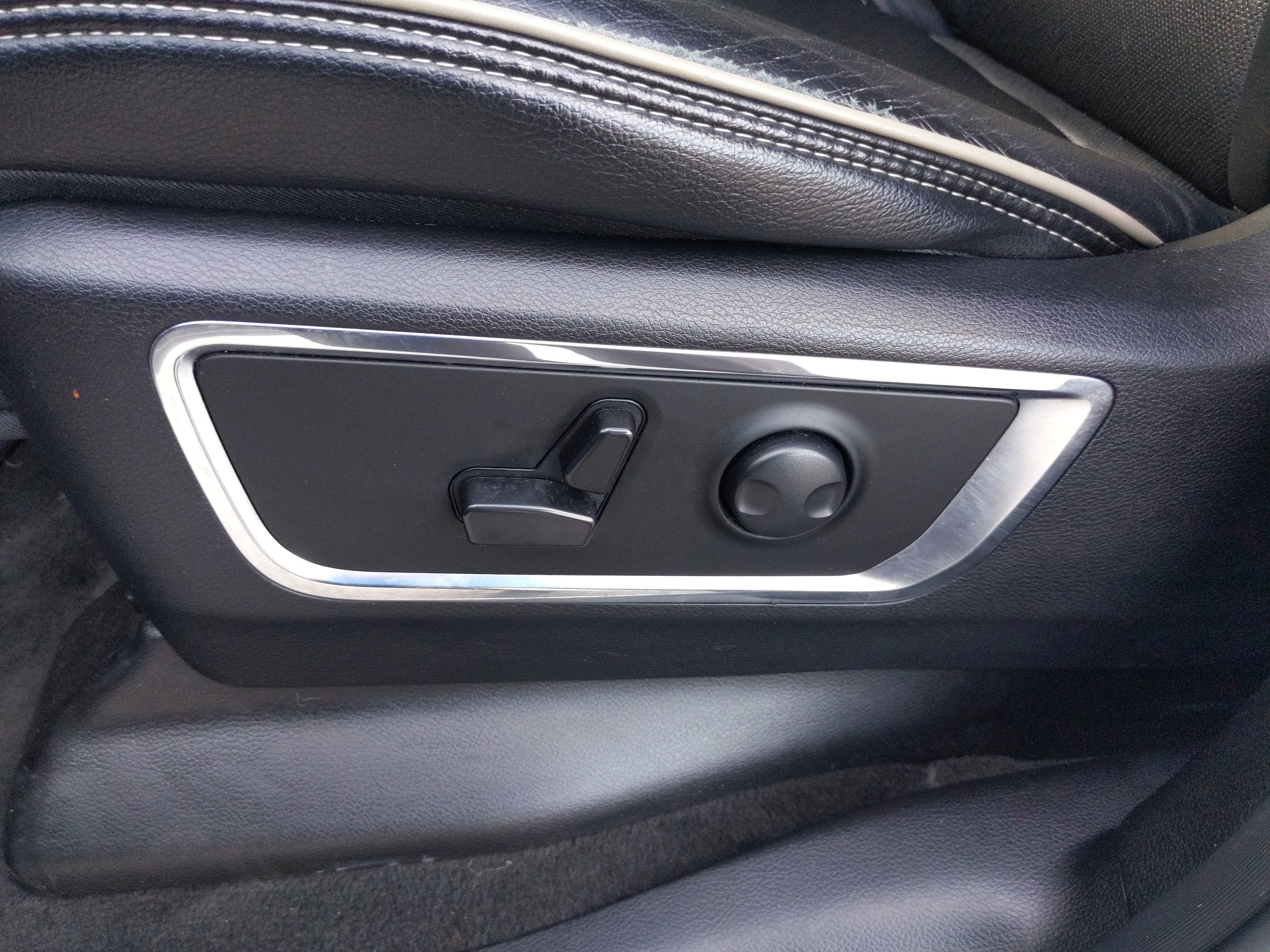 2024 RAM 1500 Laramie Crew Cab 4x4 5'7' Box