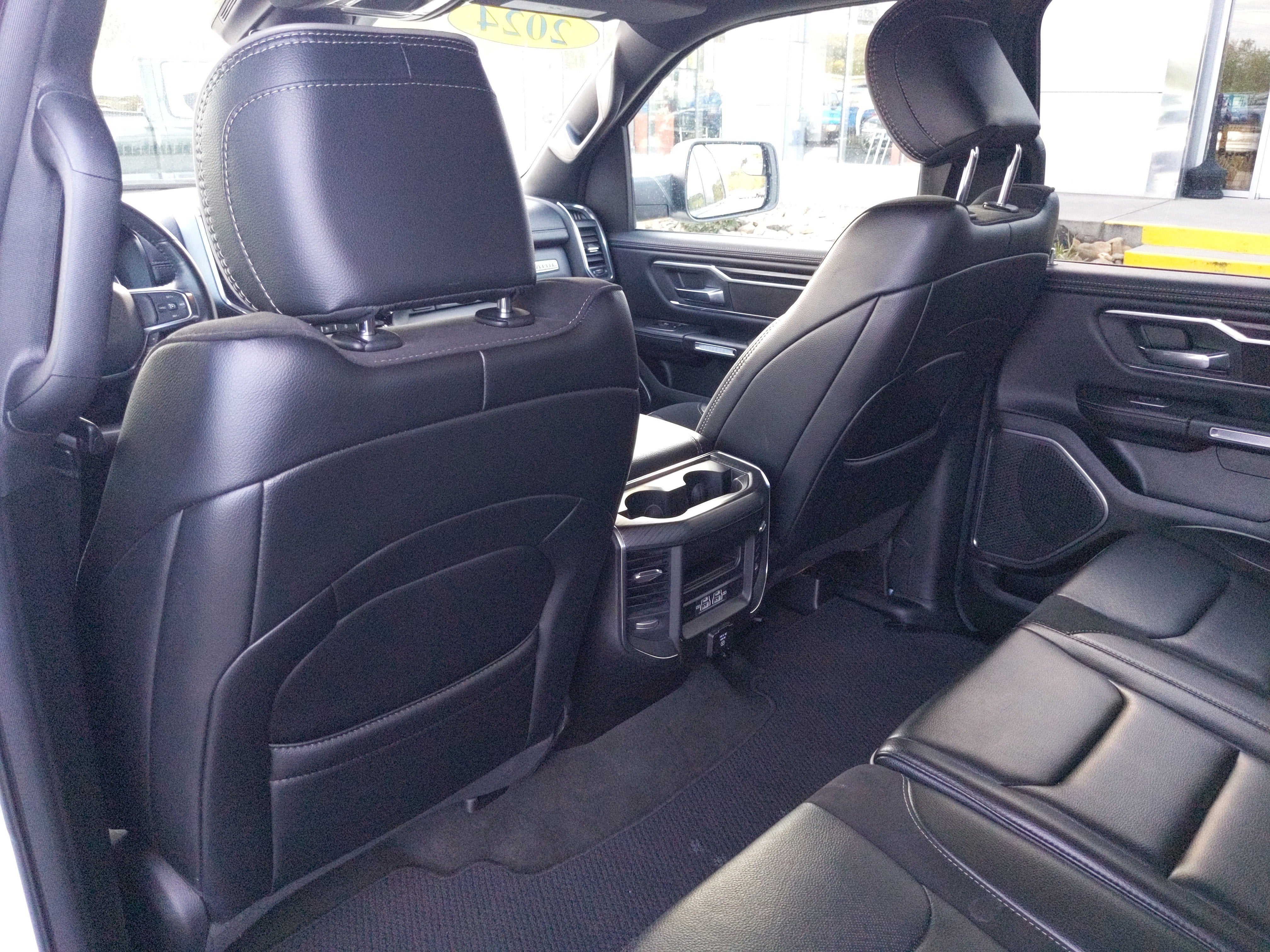 2024 RAM 1500 Laramie Crew Cab 4x4 5'7' Box