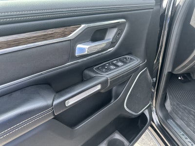 2020 RAM 1500 Laramie Crew Cab 4x4 5'7' Box