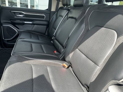 2020 RAM 1500 Laramie Crew Cab 4x4 5'7' Box
