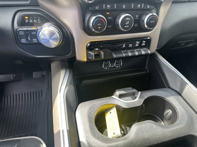 2020 RAM 1500 Laramie Crew Cab 4x4 5'7' Box