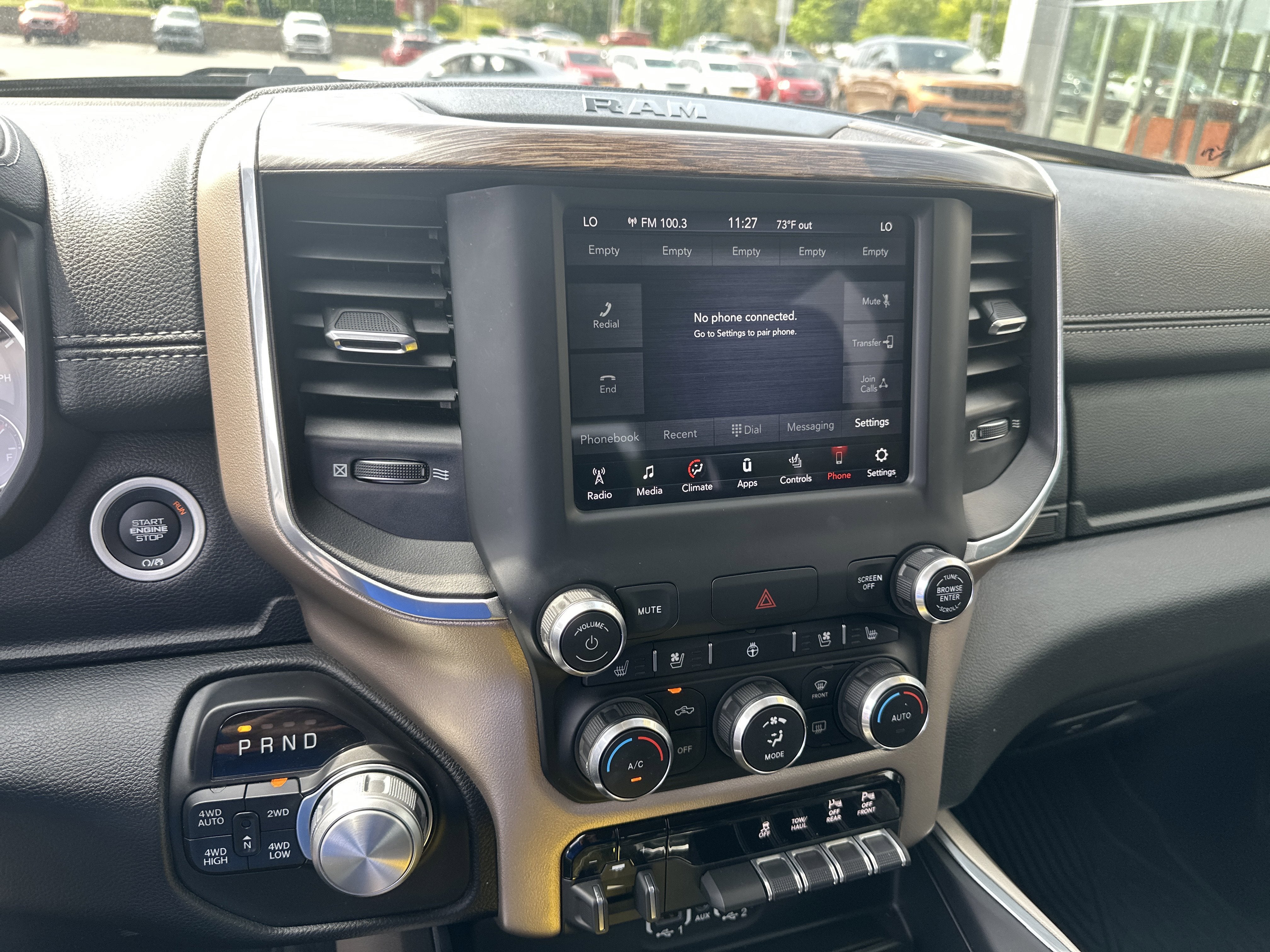 2020 RAM 1500 Laramie Crew Cab 4x4 5'7' Box
