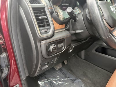 2020 RAM 1500 Laramie Longhorn Crew Cab 4x4 5'7' Box