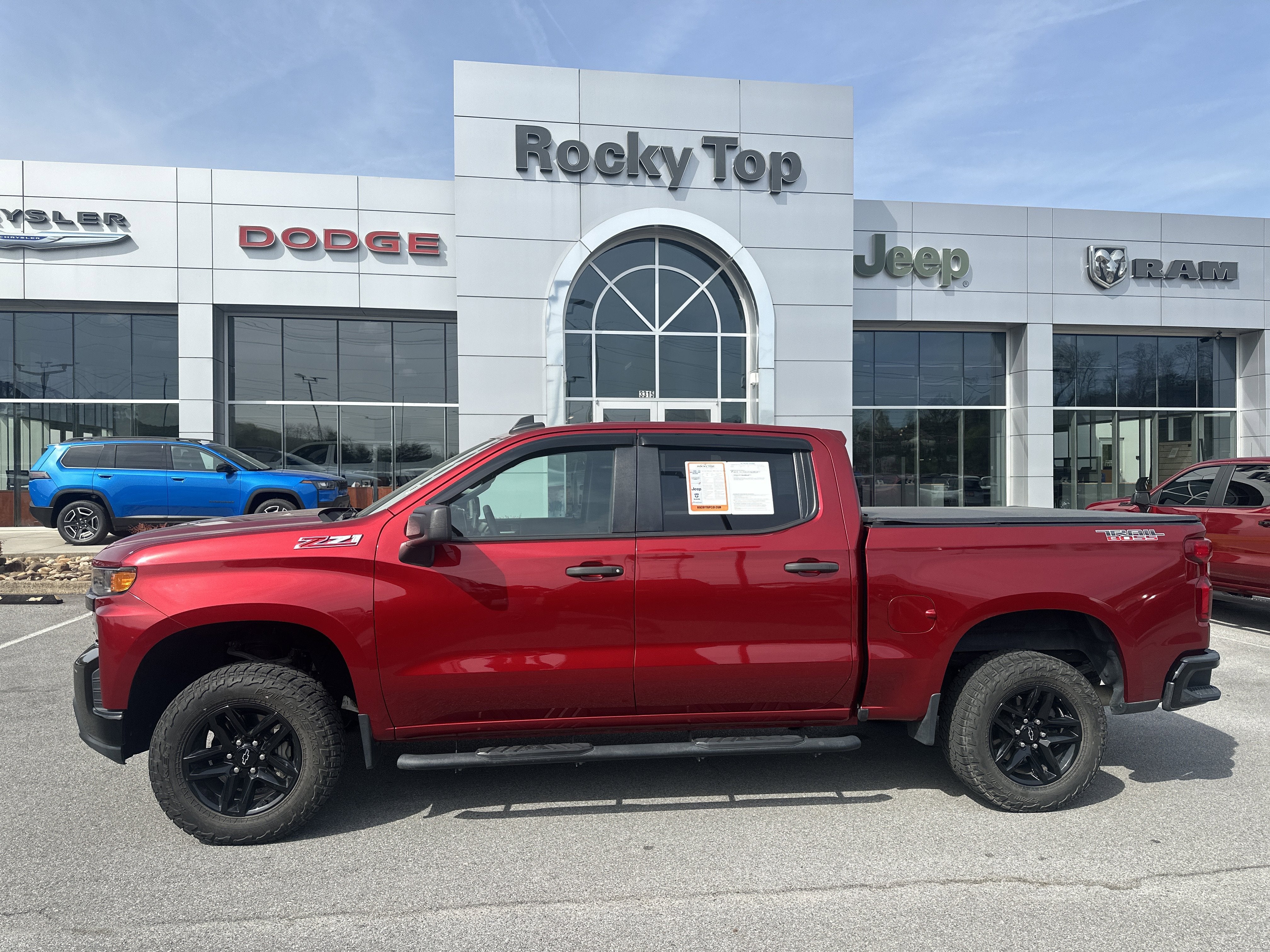 2021 Chevrolet Silverado 1500 4WD Crew Cab Short Bed Custom Trail Boss