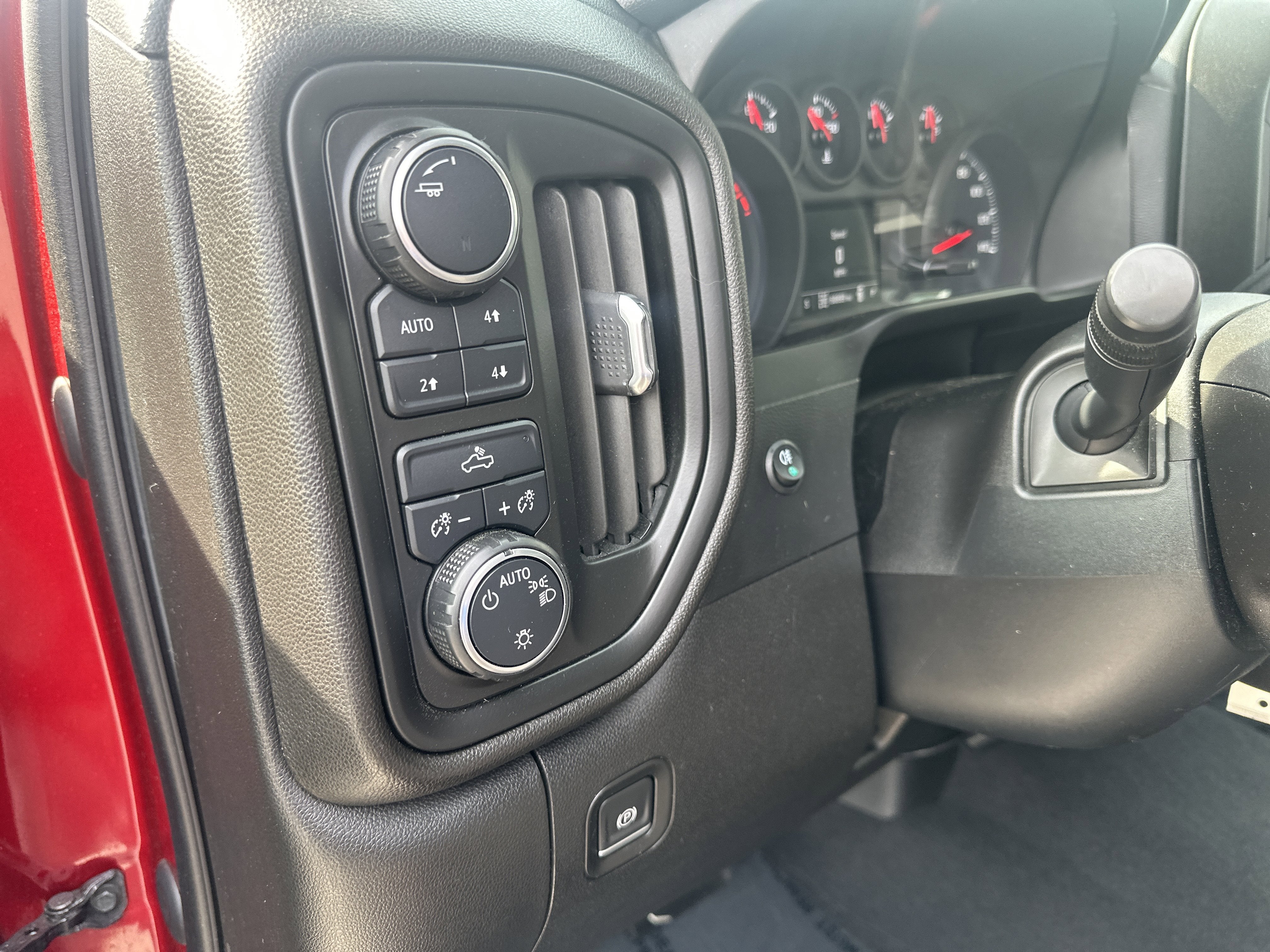 2021 Chevrolet Silverado 1500 4WD Crew Cab Short Bed Custom Trail Boss