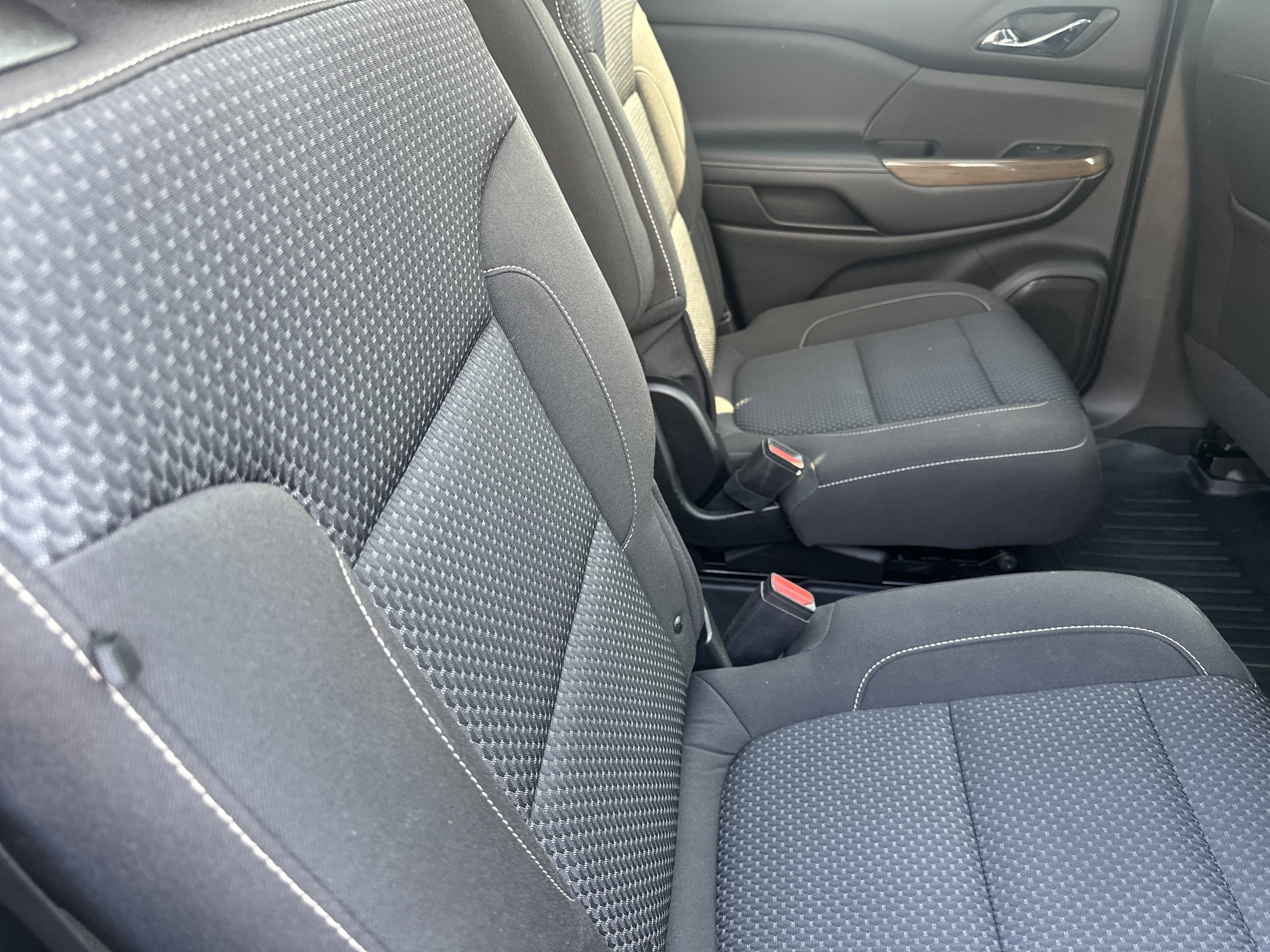 2023 GMC Acadia FWD SLE