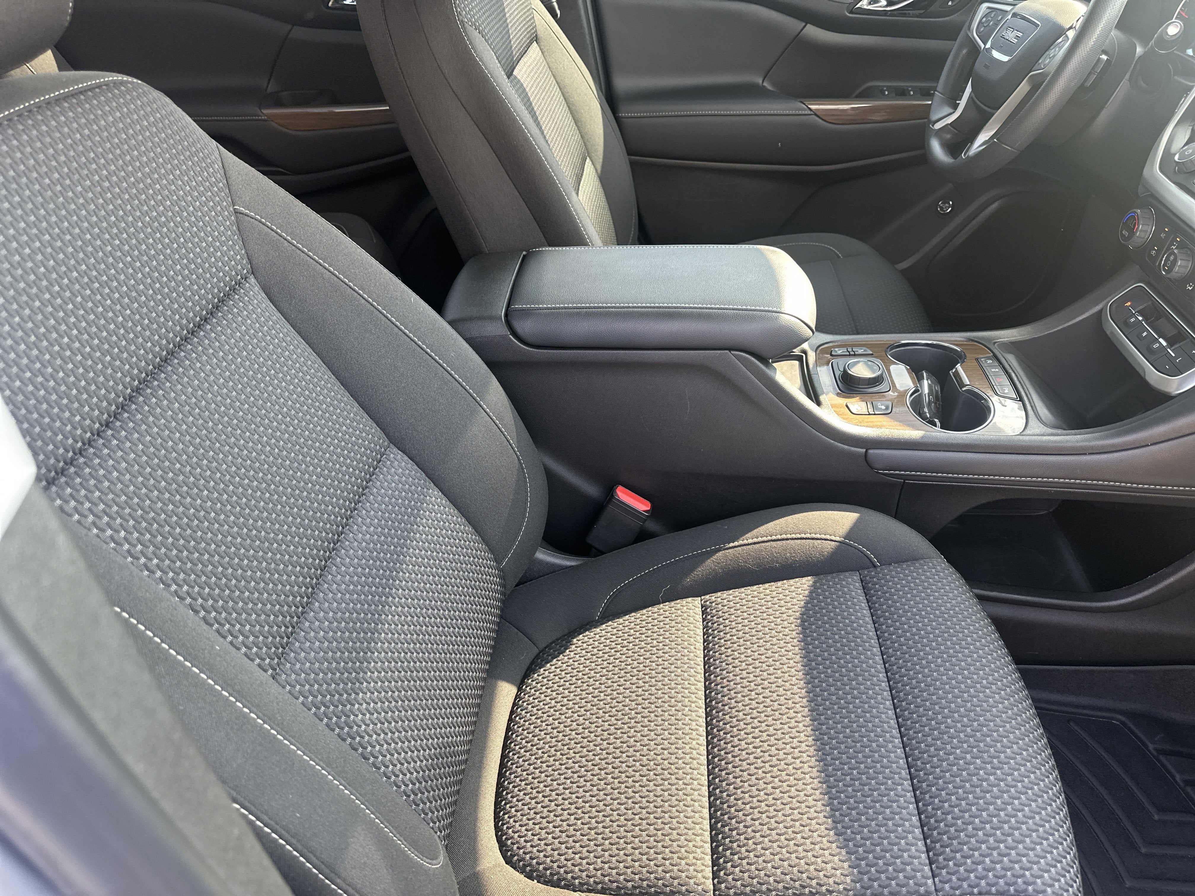 2023 GMC Acadia FWD SLE