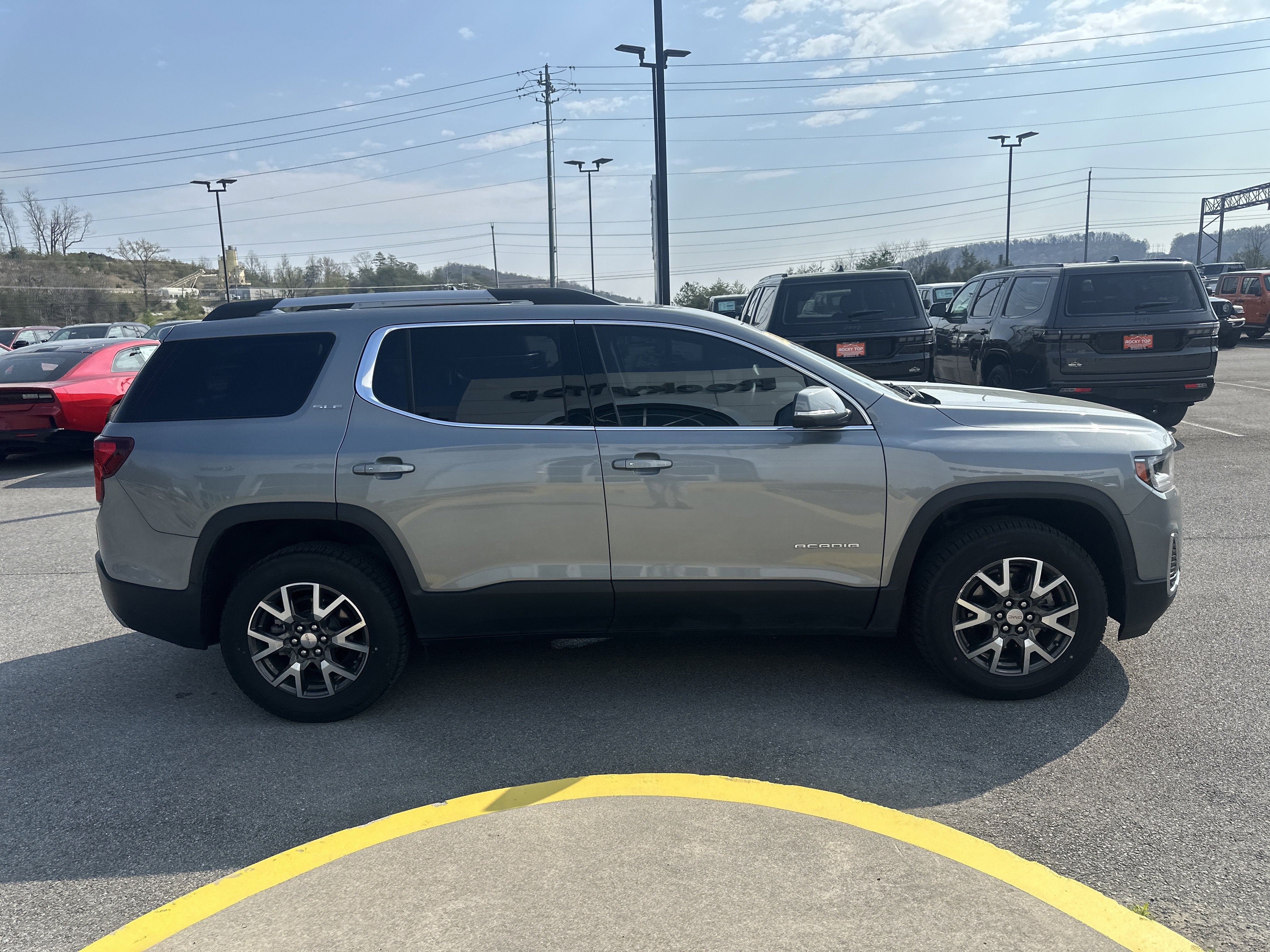2023 GMC Acadia FWD SLE