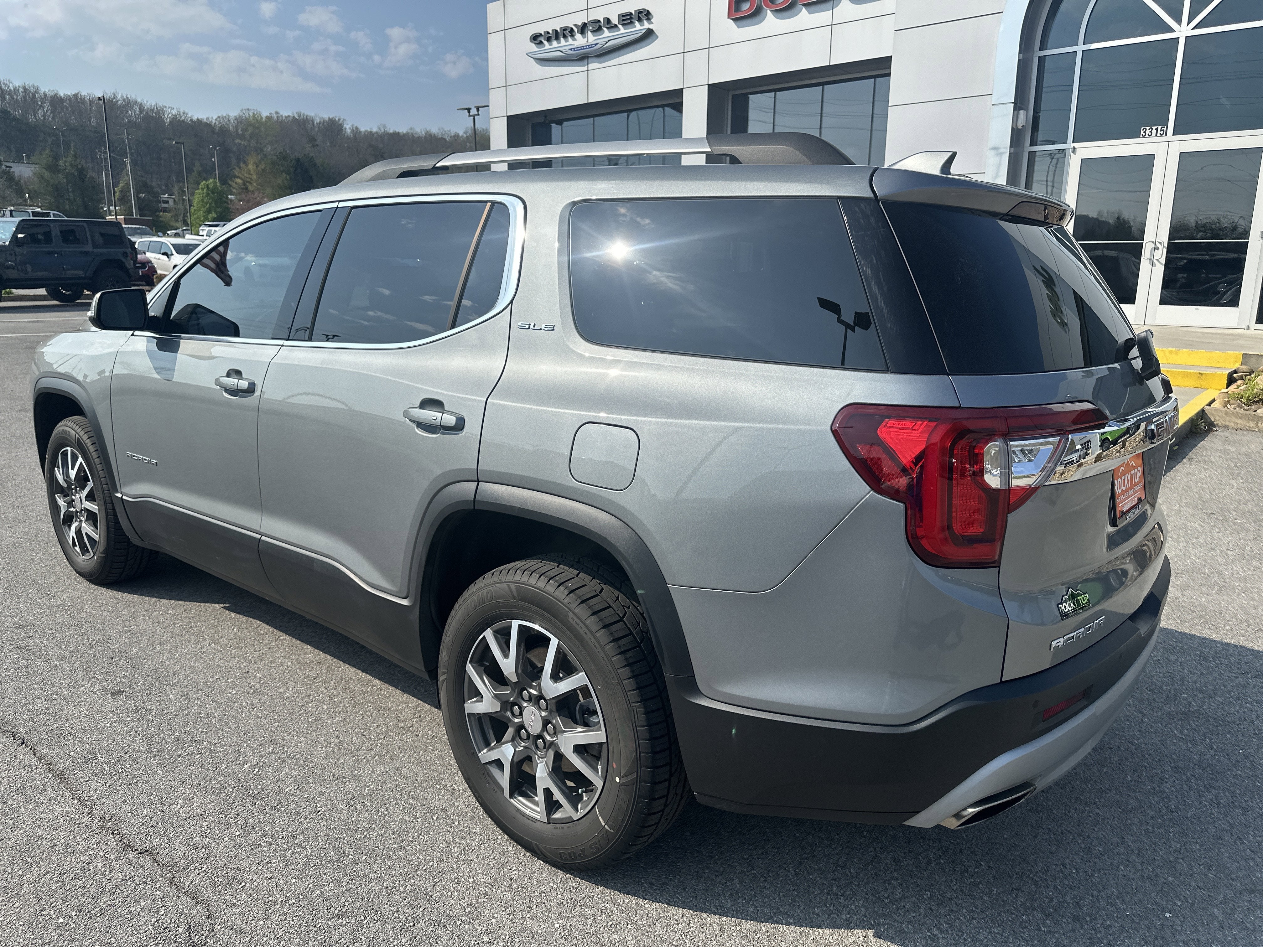 2023 GMC Acadia FWD SLE