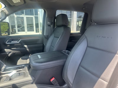 2025 GMC Sierra 2500HD 4WD Crew Cab Standard Bed Denali